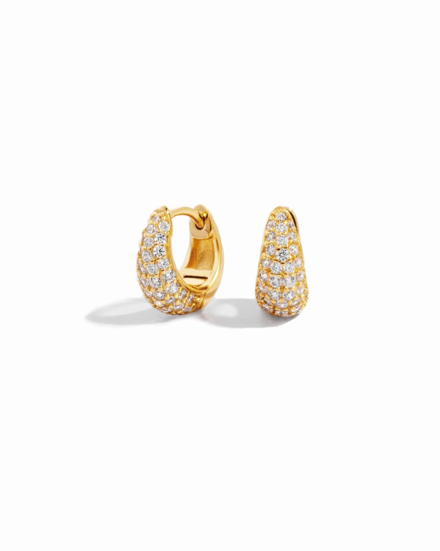 10mm Pavé Basket Huggies