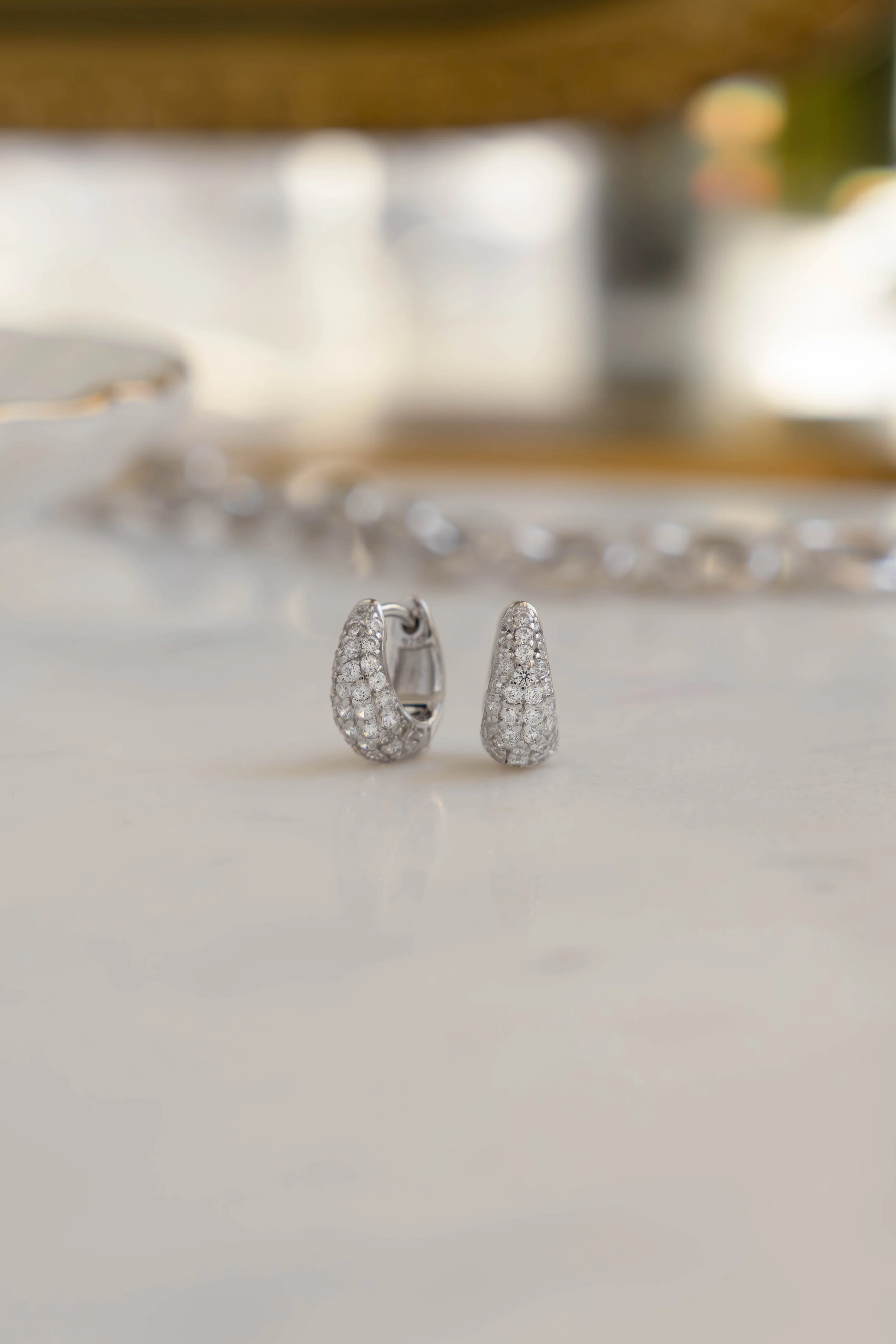 10mm Pavé Basket Huggies - Image 3
