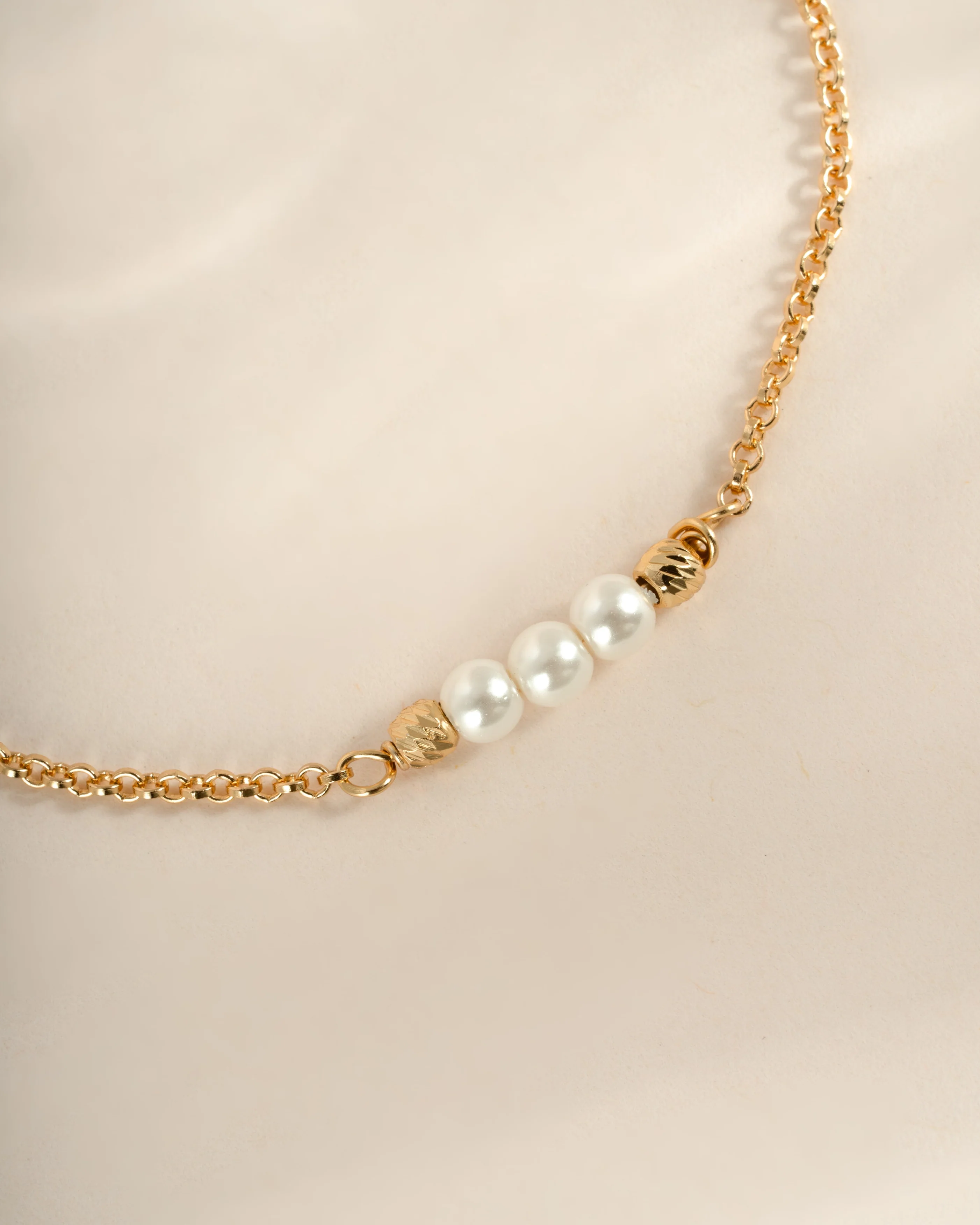 3 Pearl Bracelet - Image 5