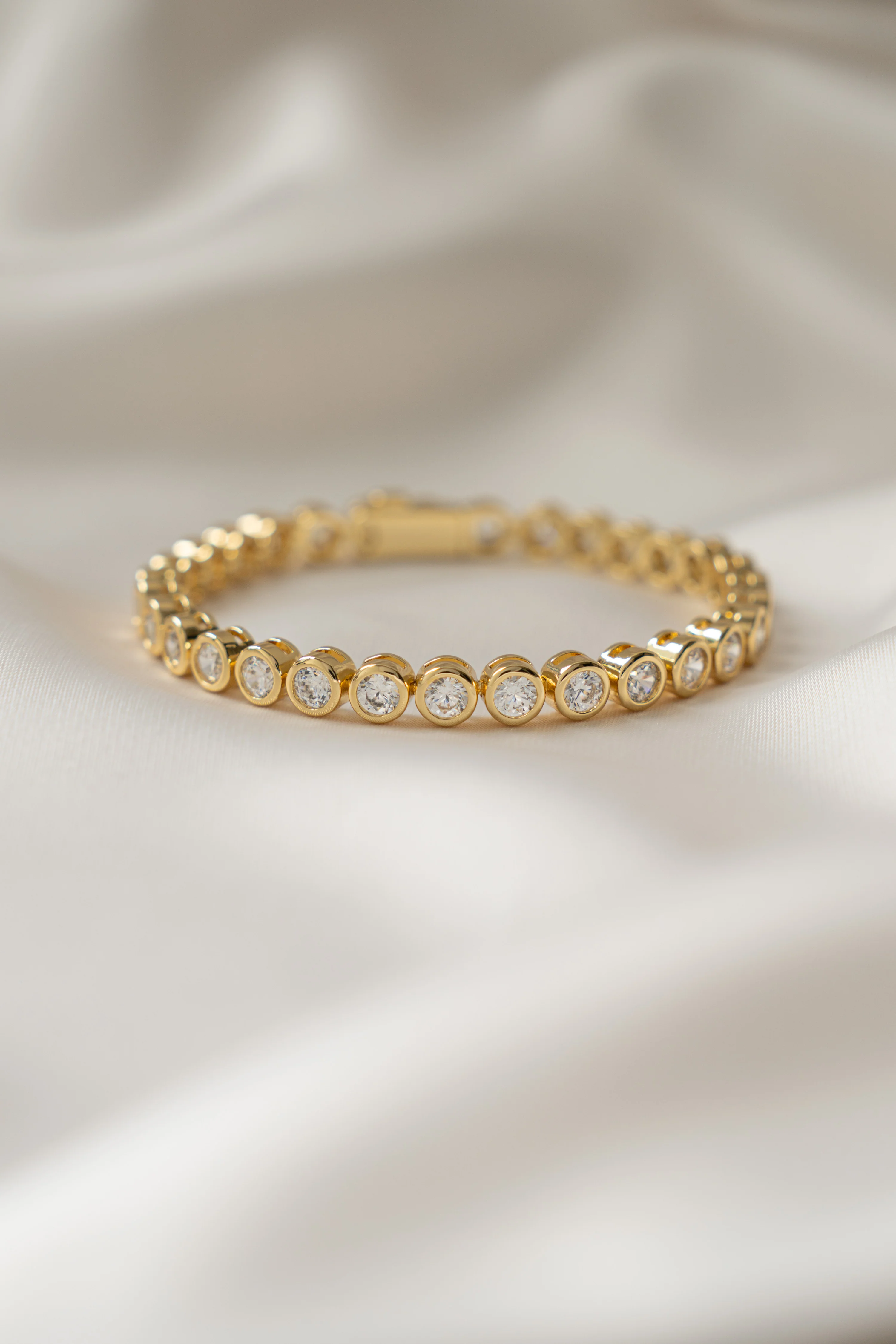 4mm Round Bezel Tennis Bracelet - Image 7