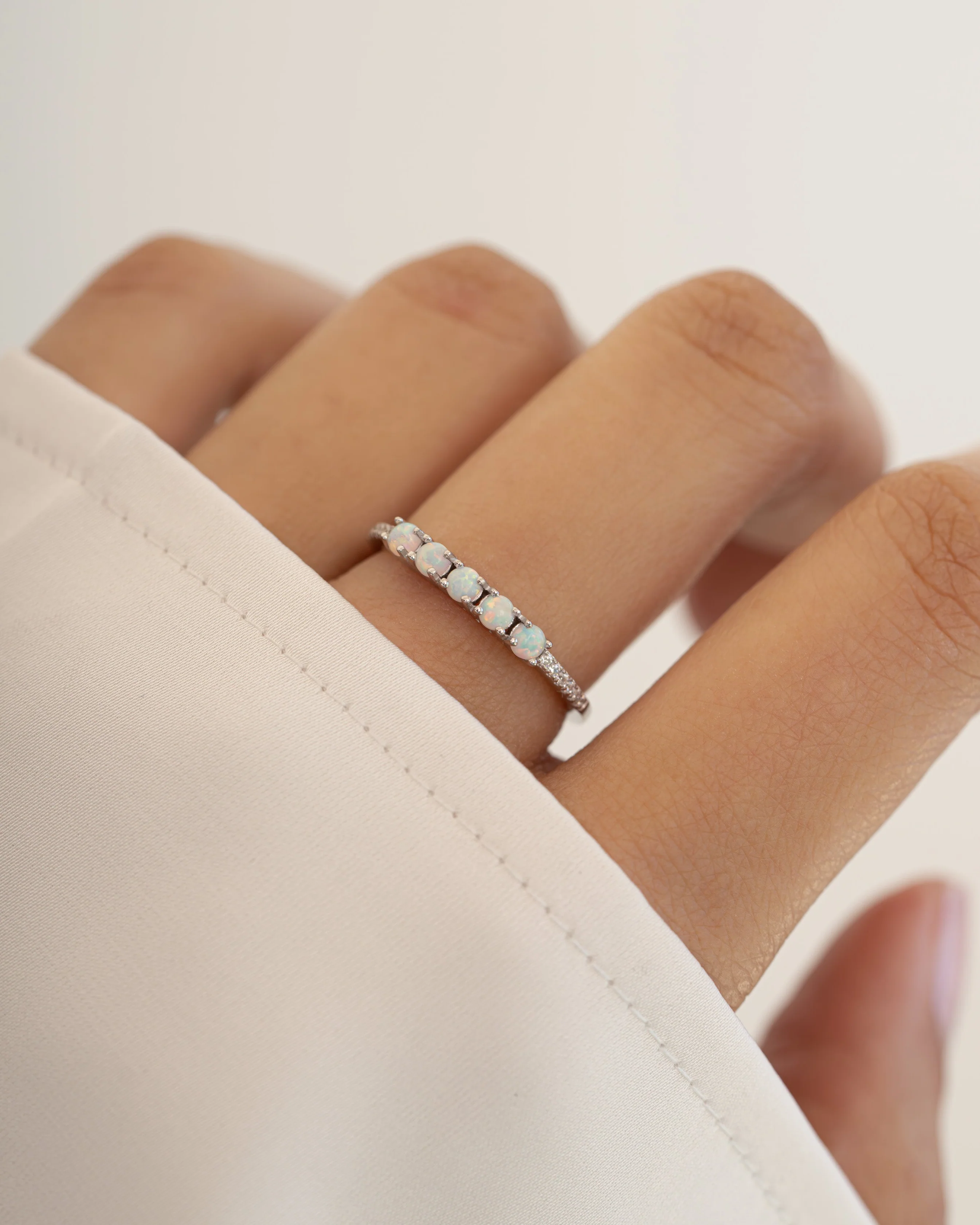 5 Stone Opal Ring - Image 4