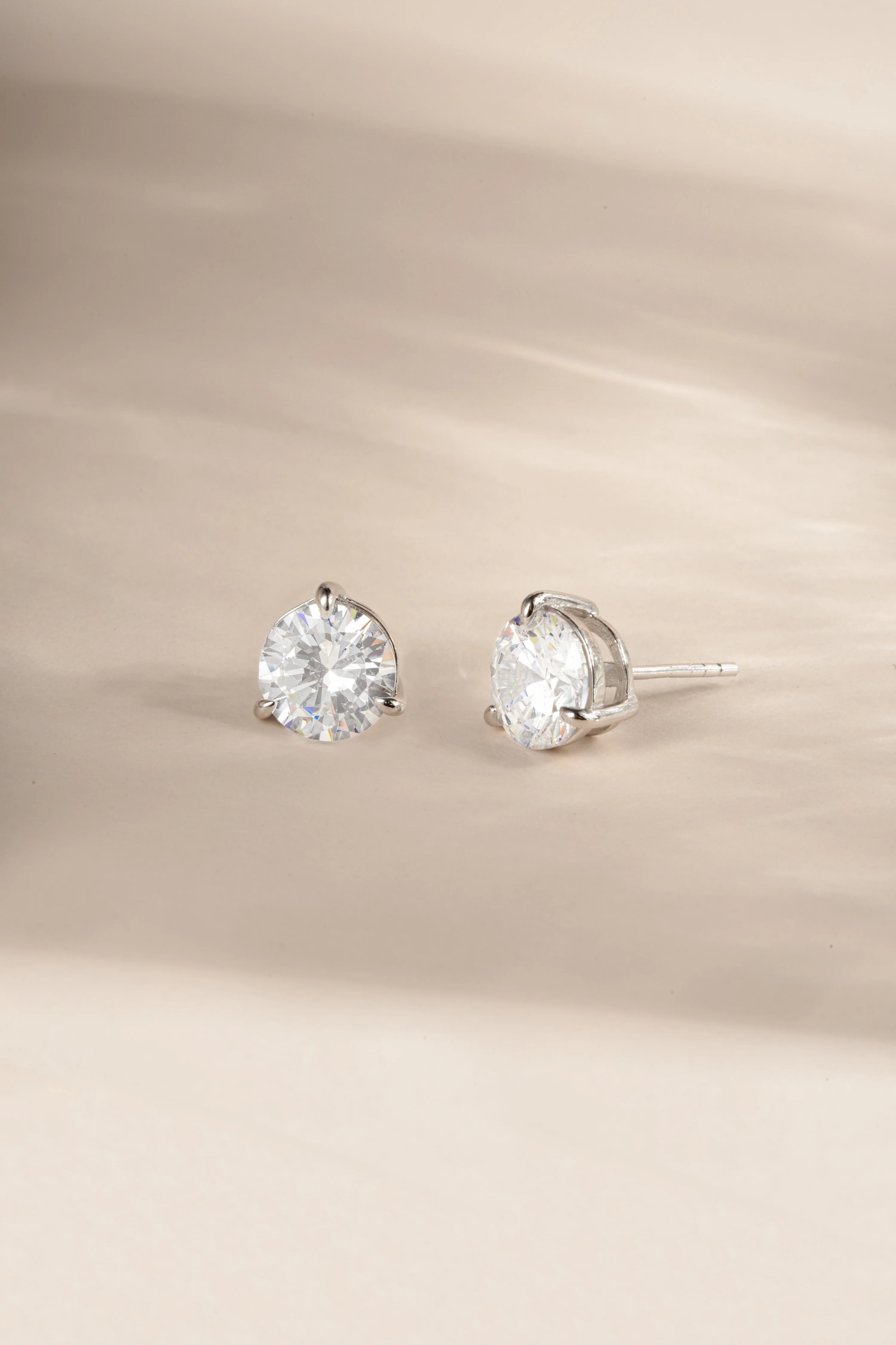 8mm Round Solitaire Stud Earrings - Image 5