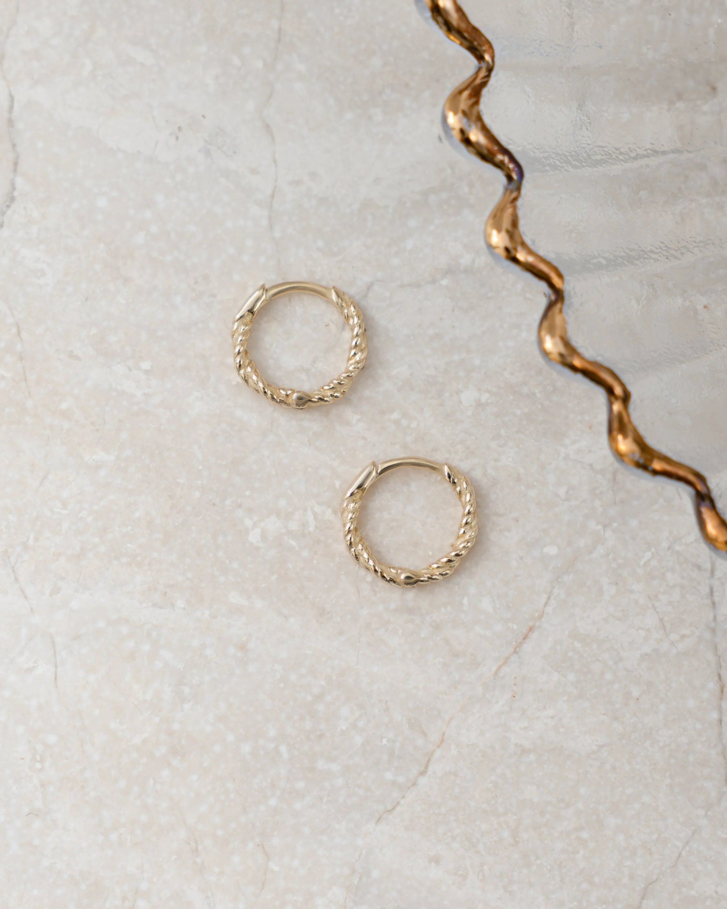 8mm Spiral Huggie - Image 8