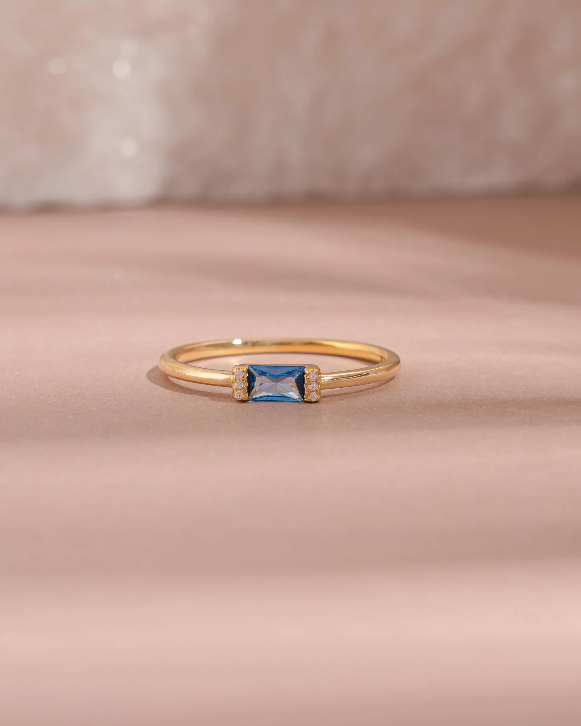 Aquamarine Simple Baguette Ring - Image 5
