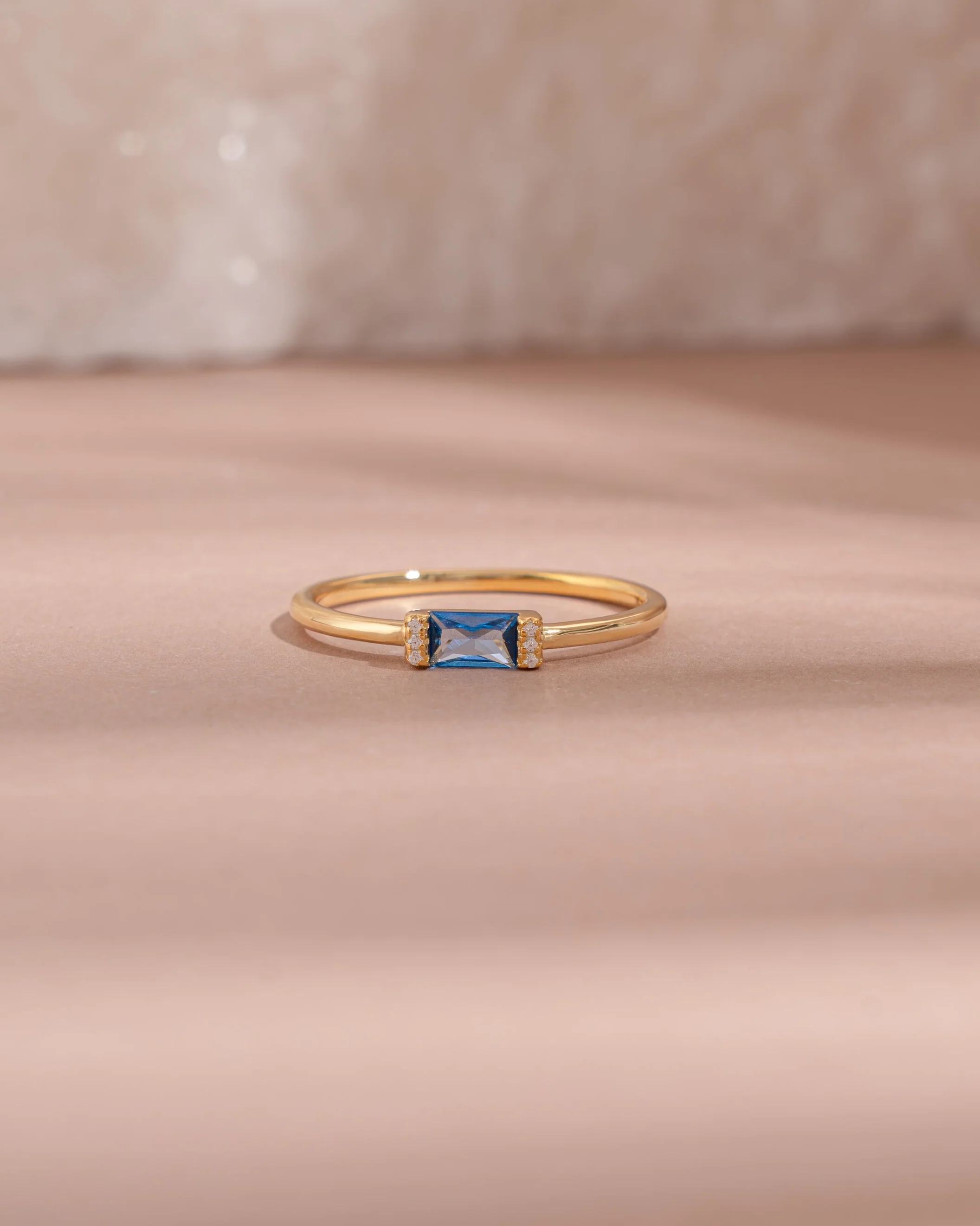 Aquamarine Simple Baguette Ring - Image 7