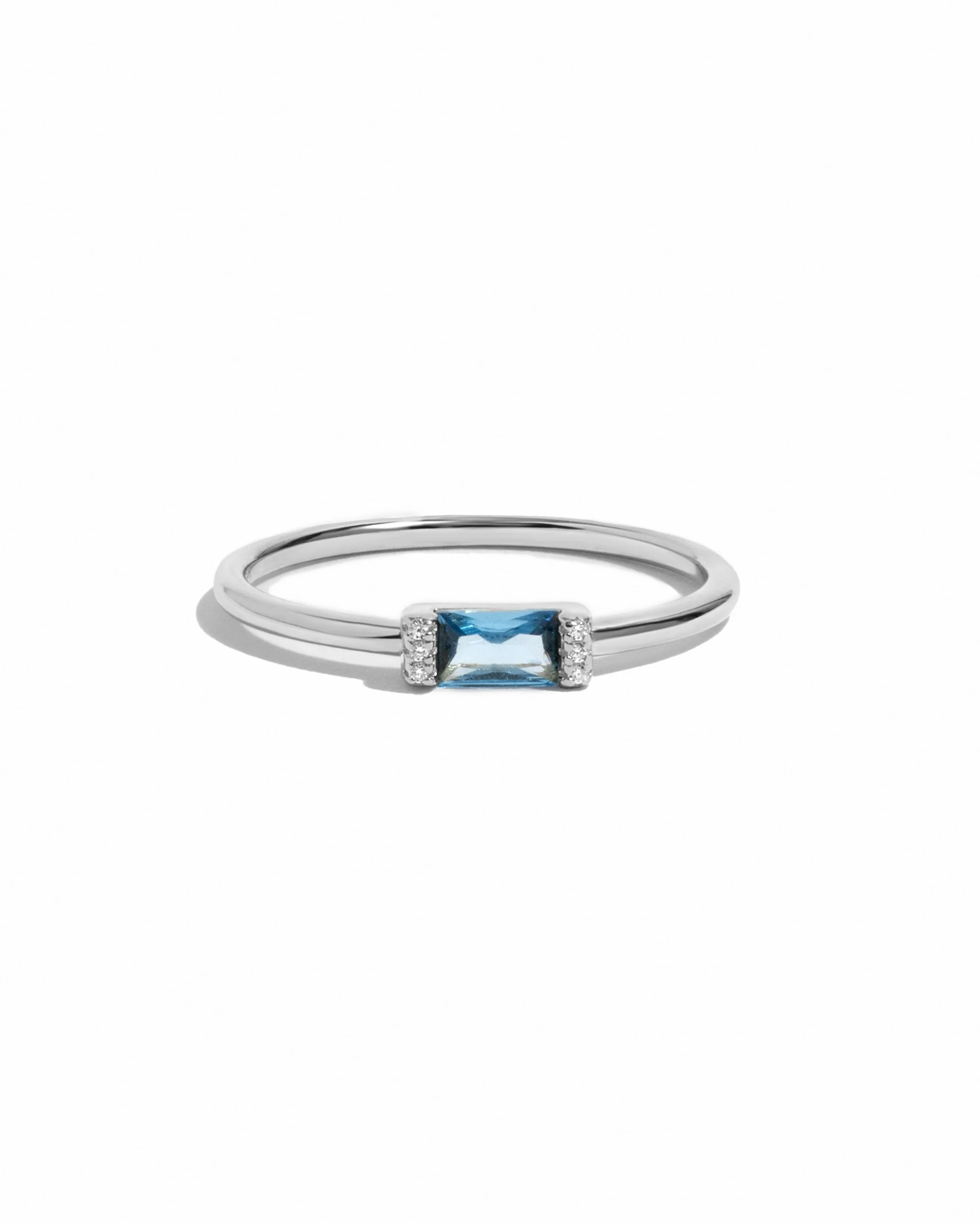 Aquamarine Simple Baguette Ring - Image 8