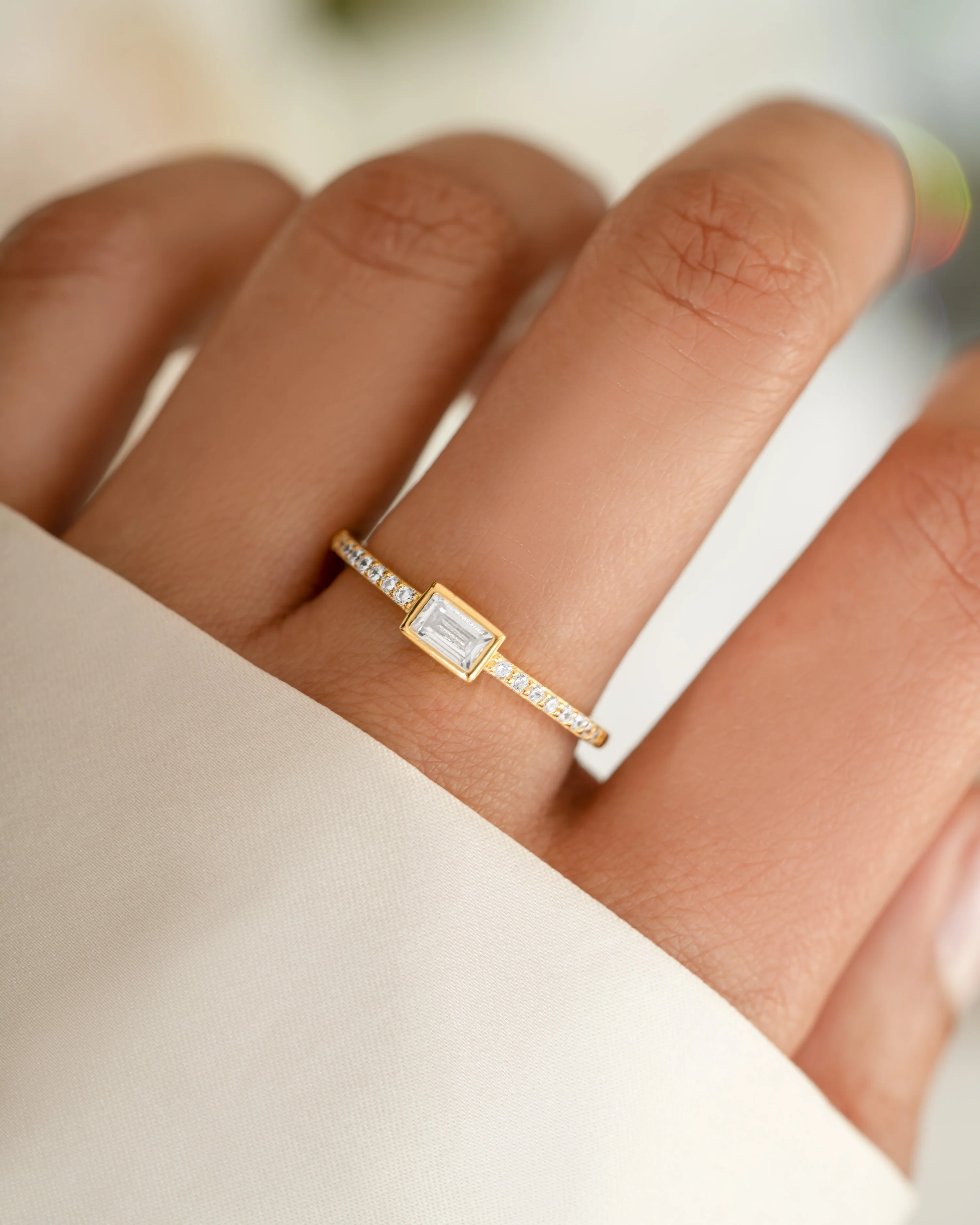 Baguette Ring w Pavé Band - Image 2