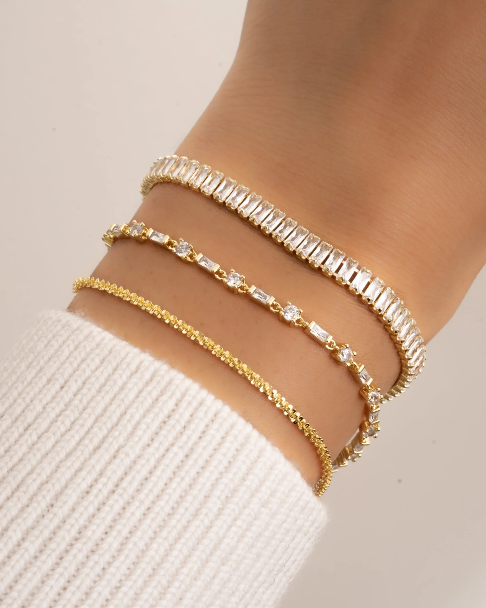 Baguette & Solitaire Diamond Bracelet - Image 6
