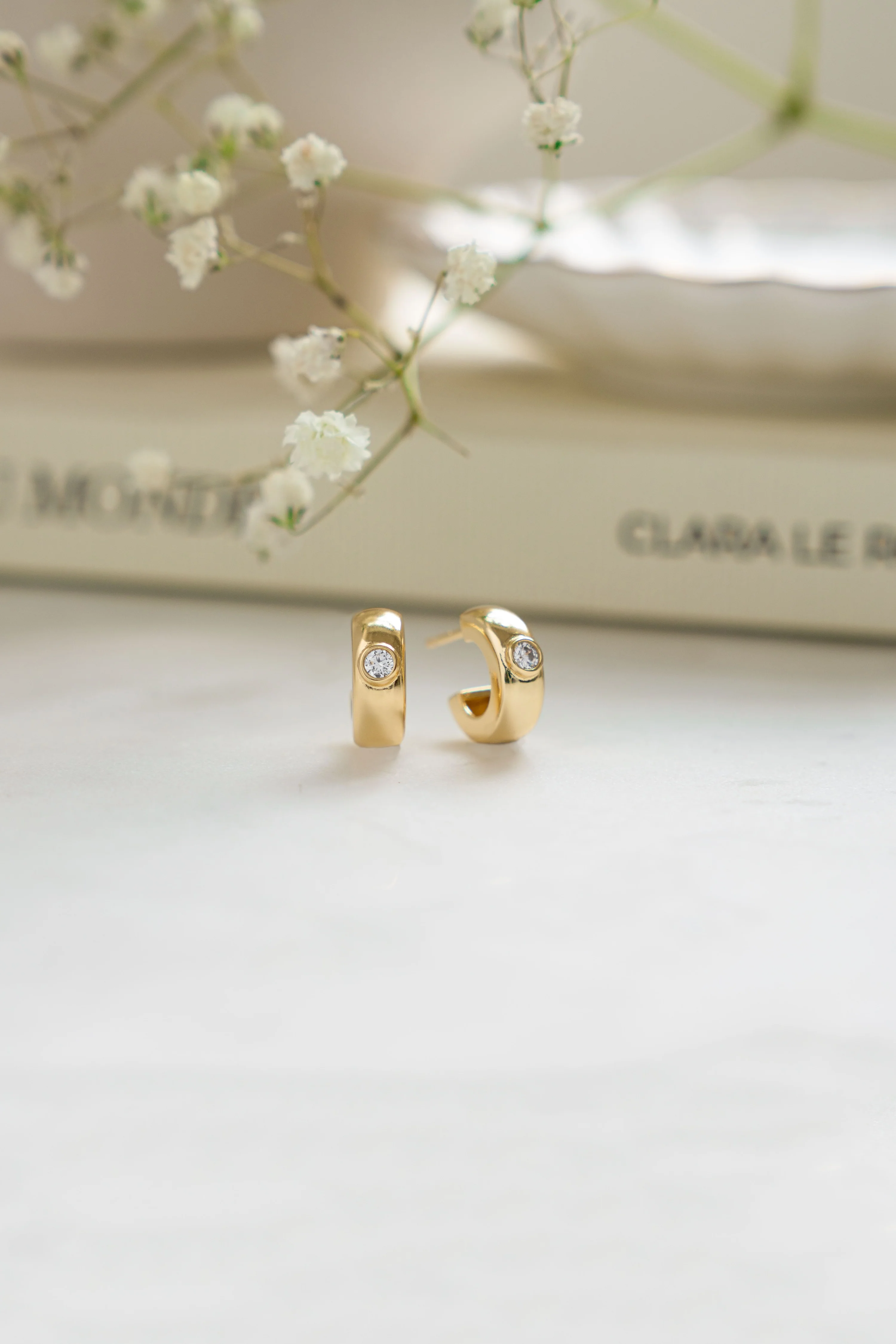 Bezeled Chunky Hoop Earrings - Image 5
