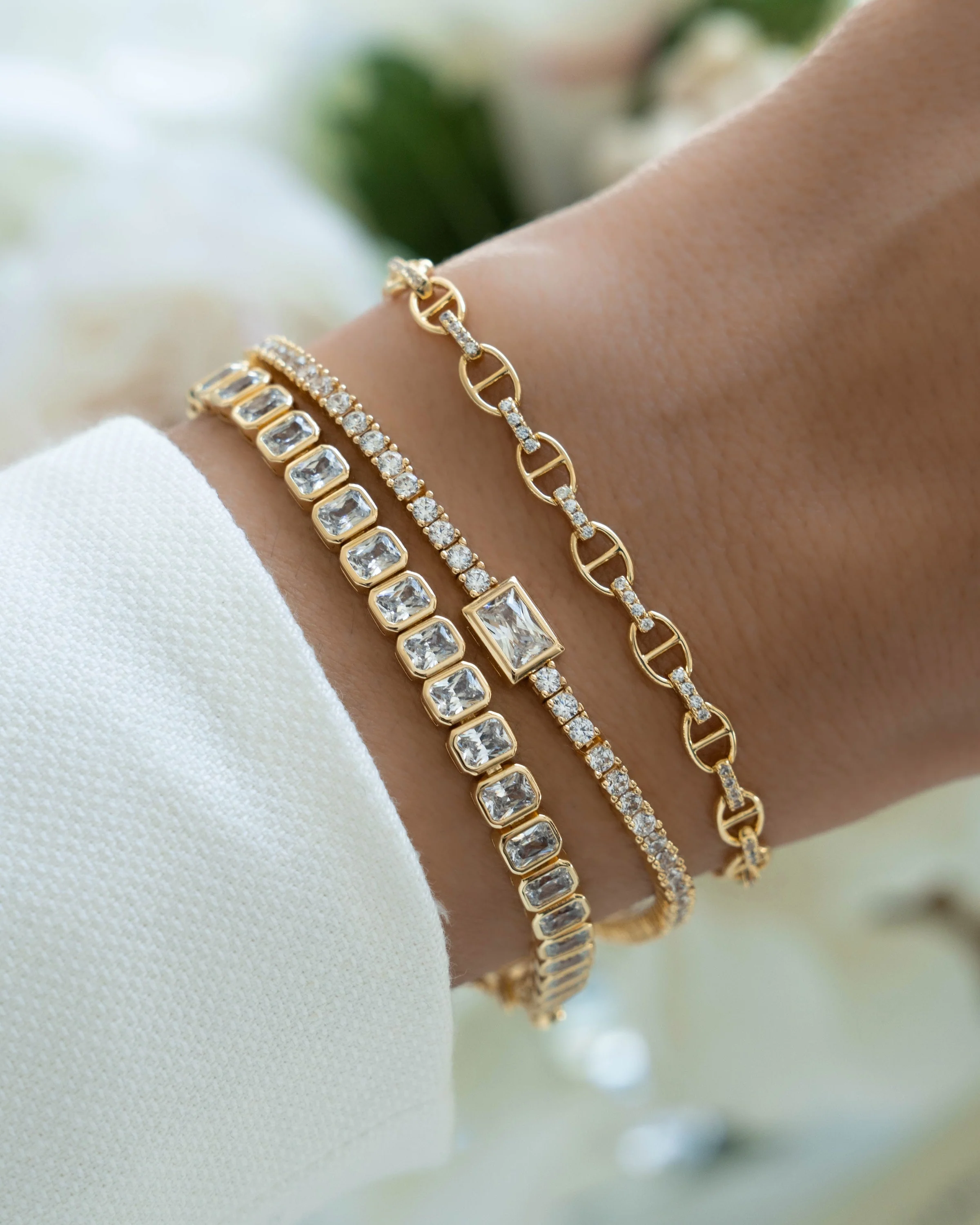 Bezeled Emerald-Cut Charm Tennis Bracelet - Image 10