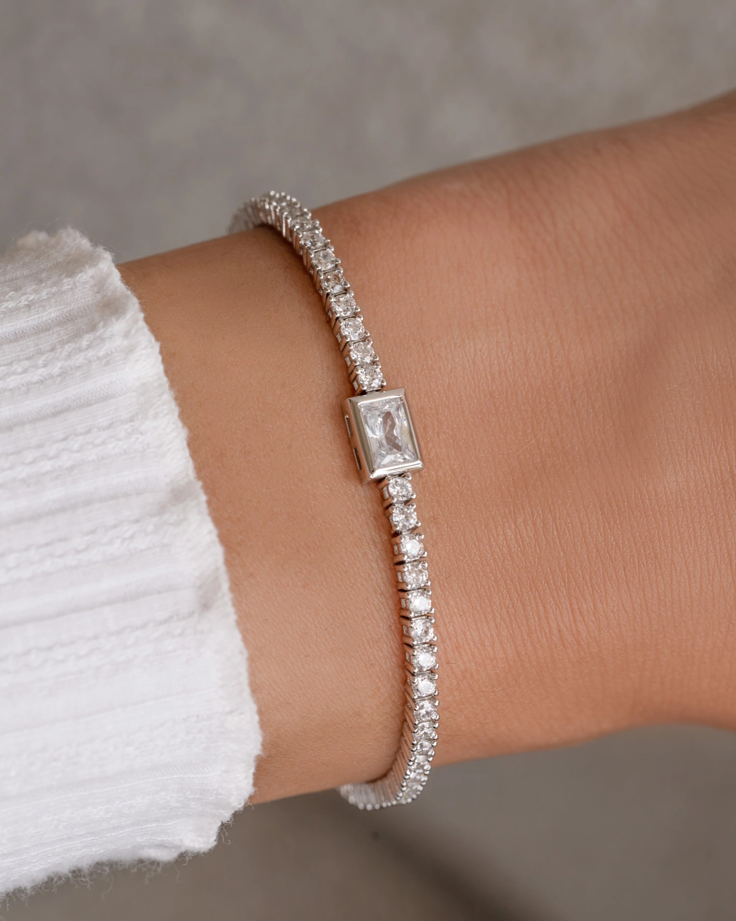 Bezeled Emerald-Cut Charm Tennis Bracelet - Image 4