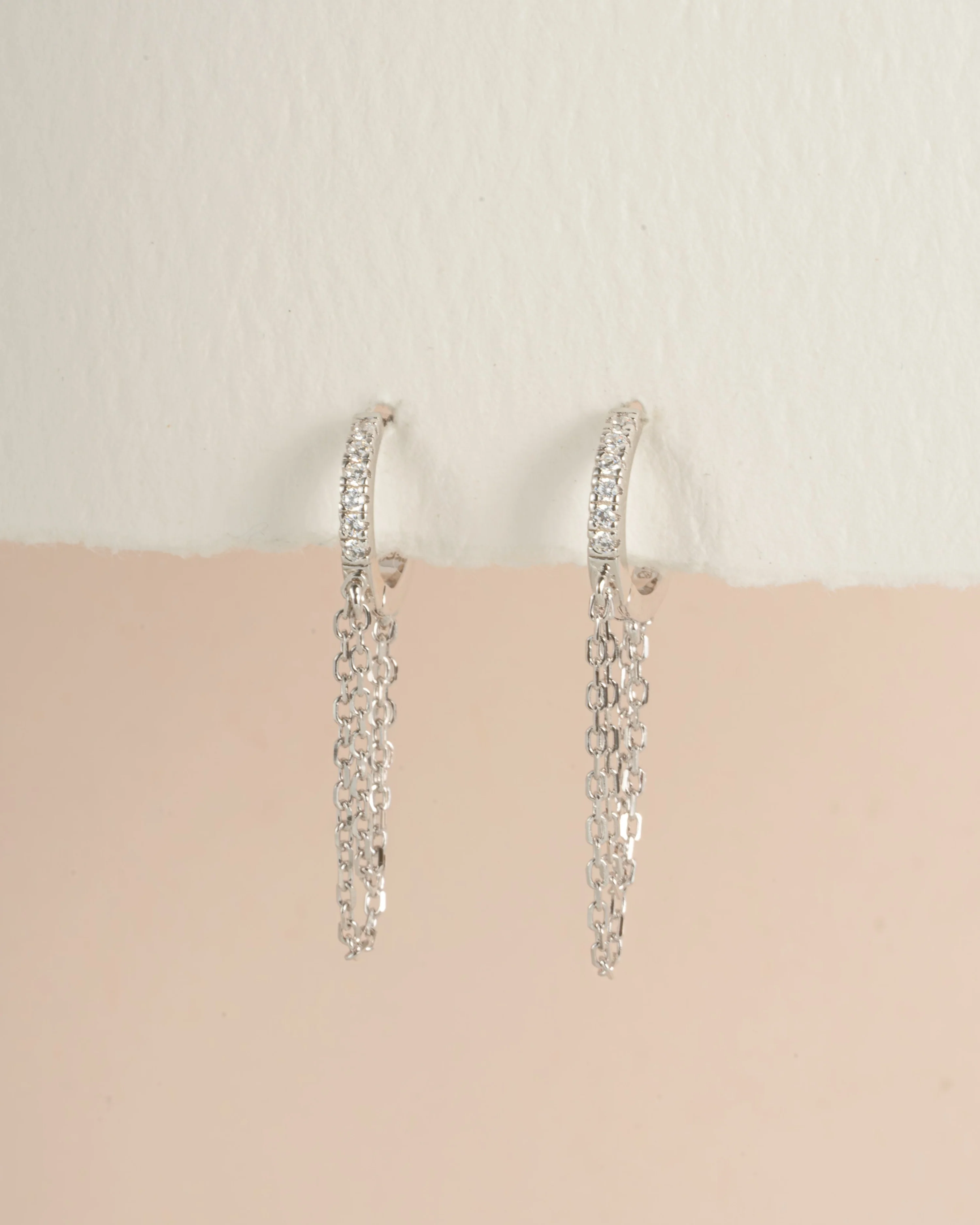 Chain Link Huggies - Image 3