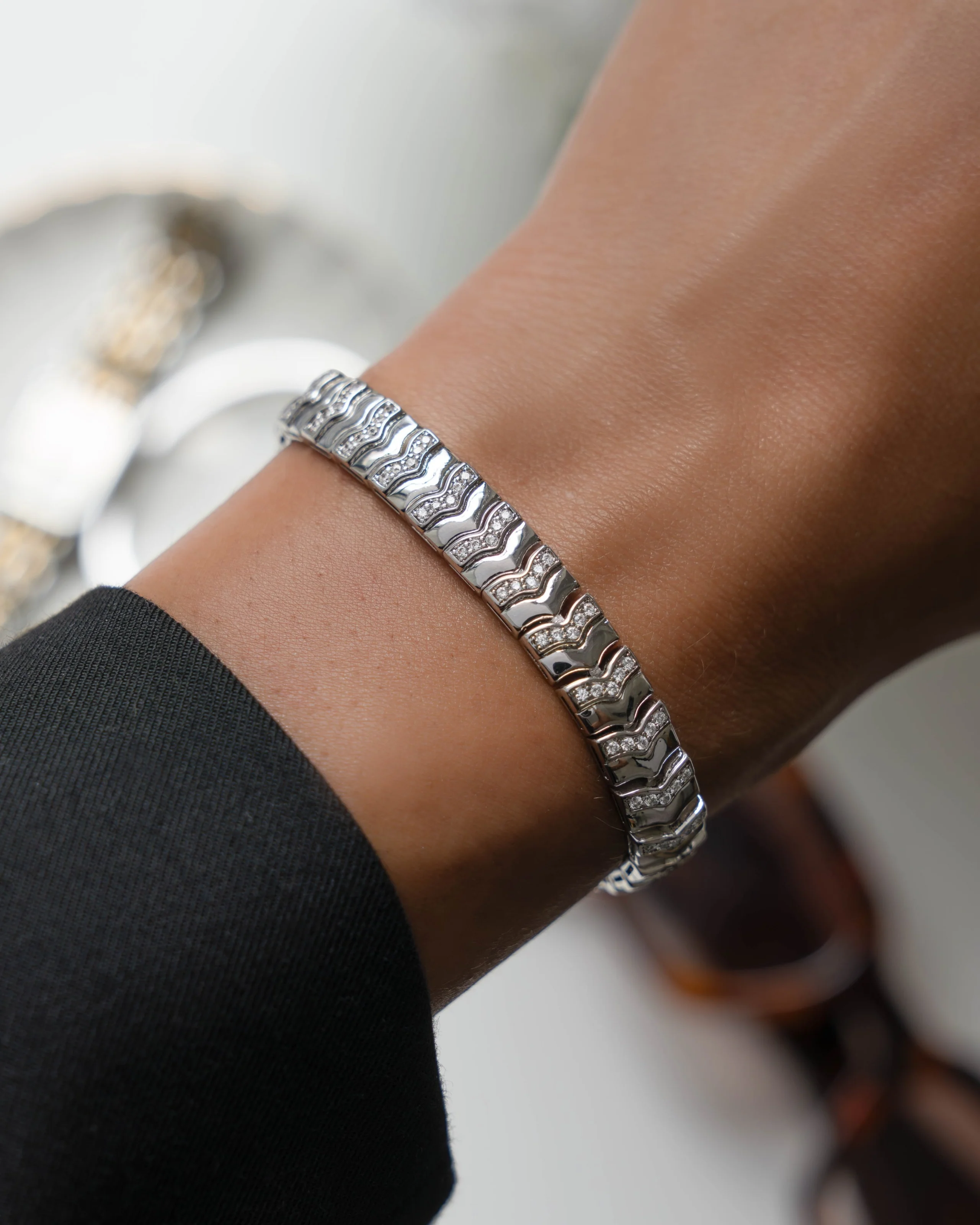 Chevron Chain Bracelet - Image 4