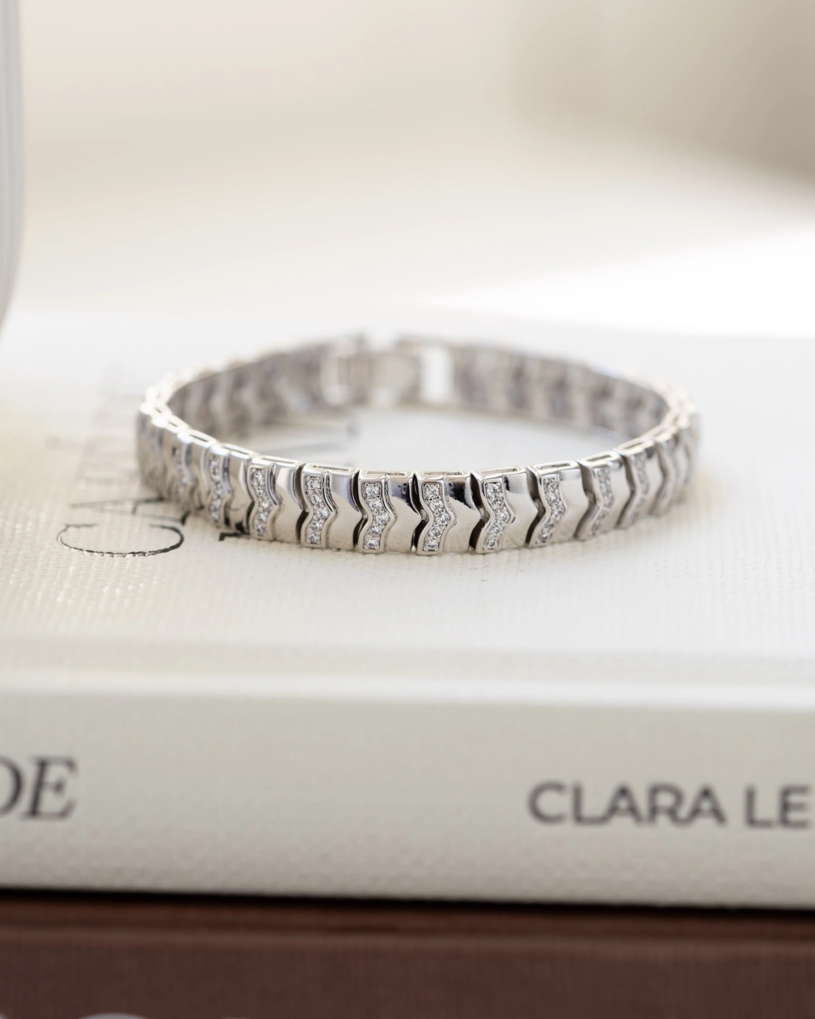 Chevron Chain Bracelet - Image 7