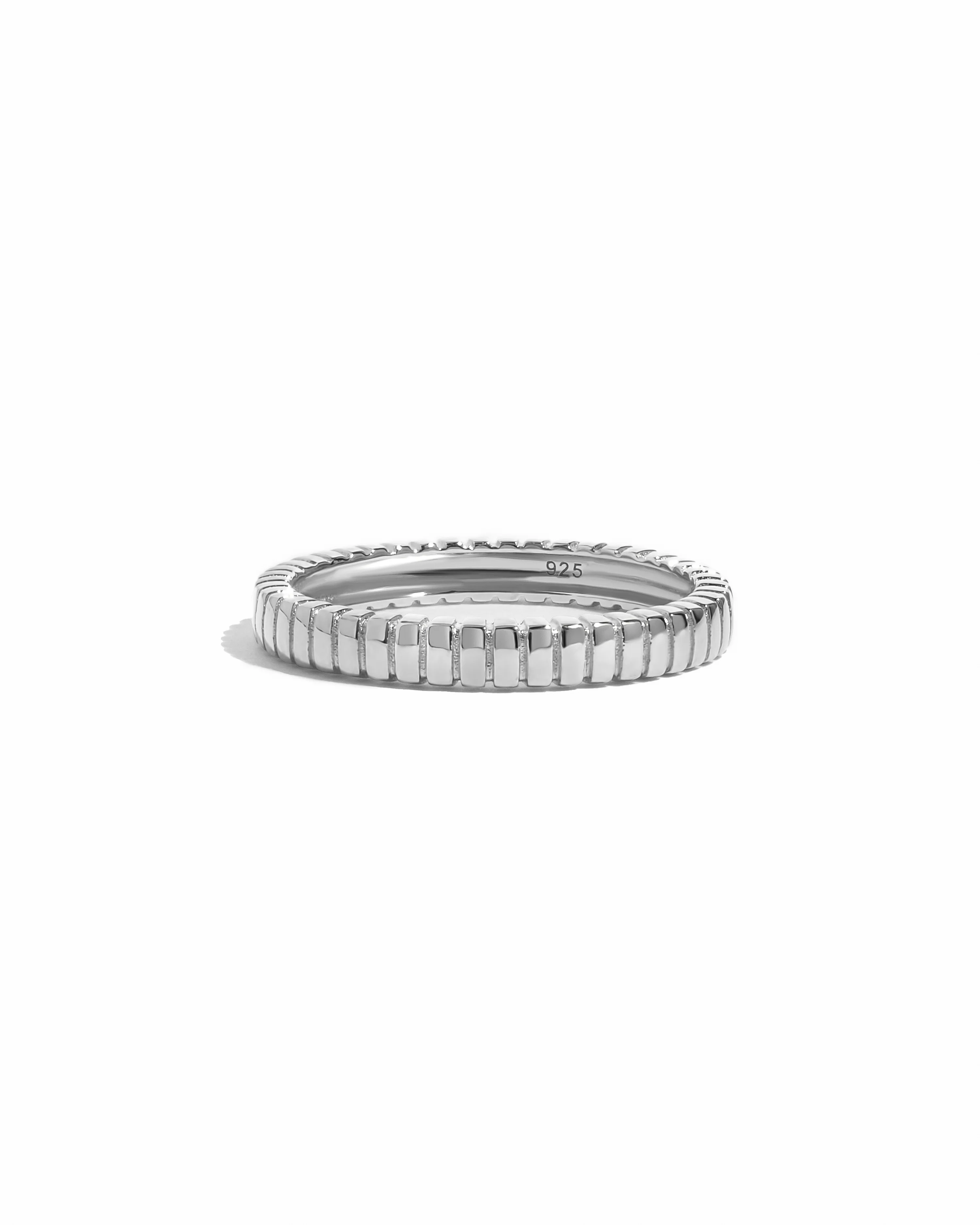 Dainty Fluted Ring - Image 10