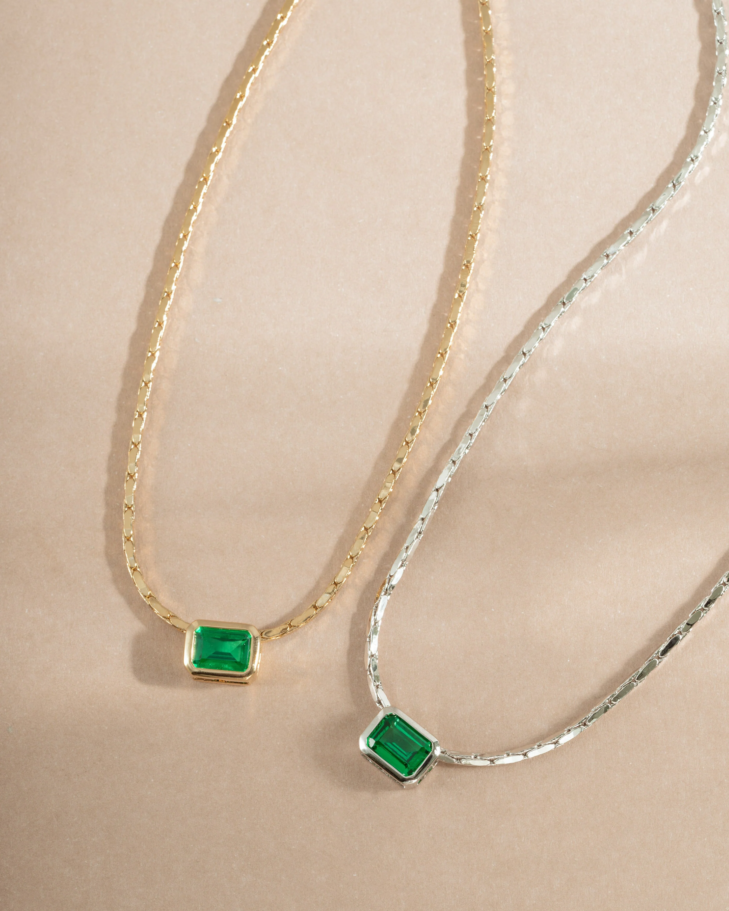 Emerald Baguette Bezel Statement Necklace - Image 3