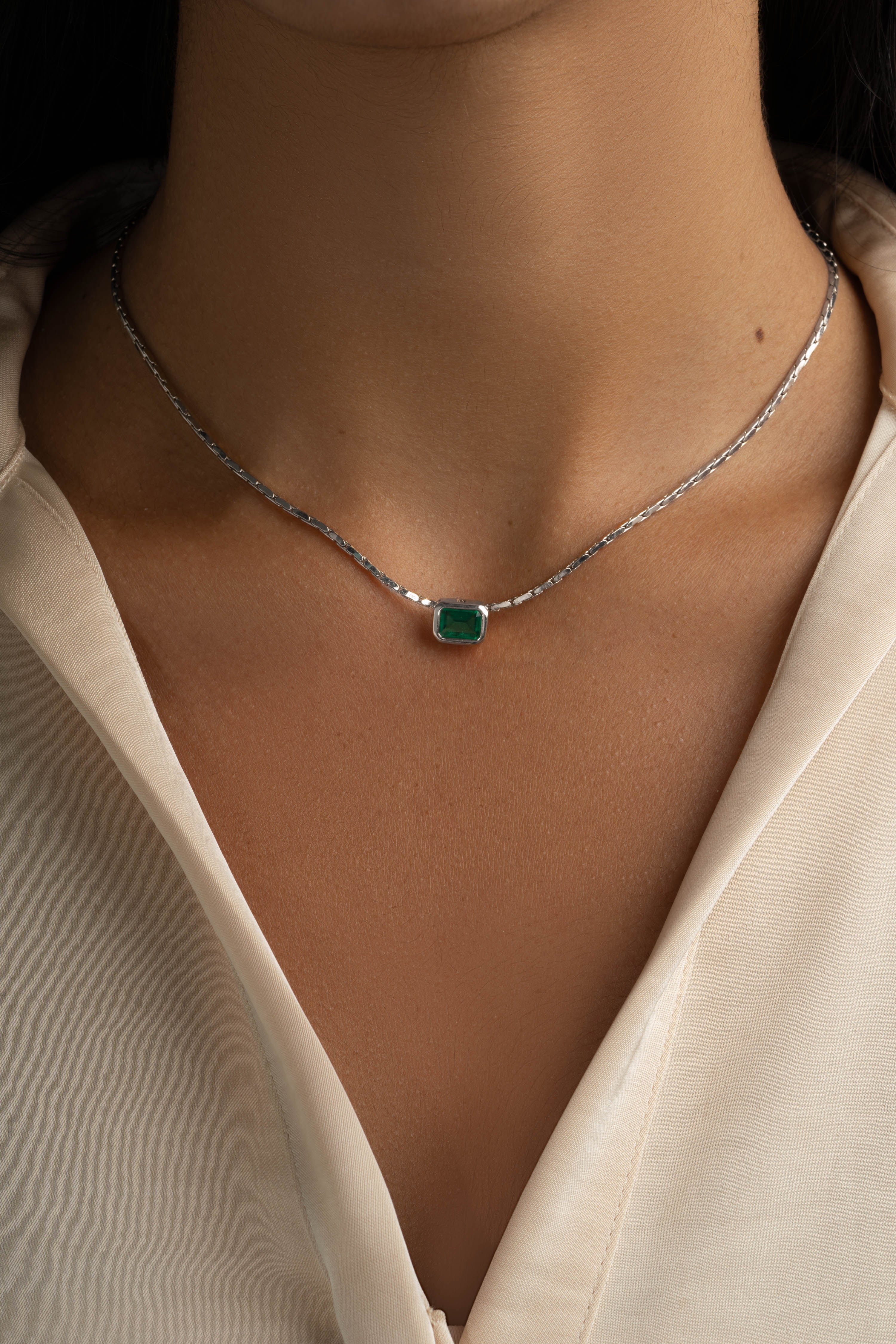 Emerald Baguette Bezel Statement Necklace - Image 4