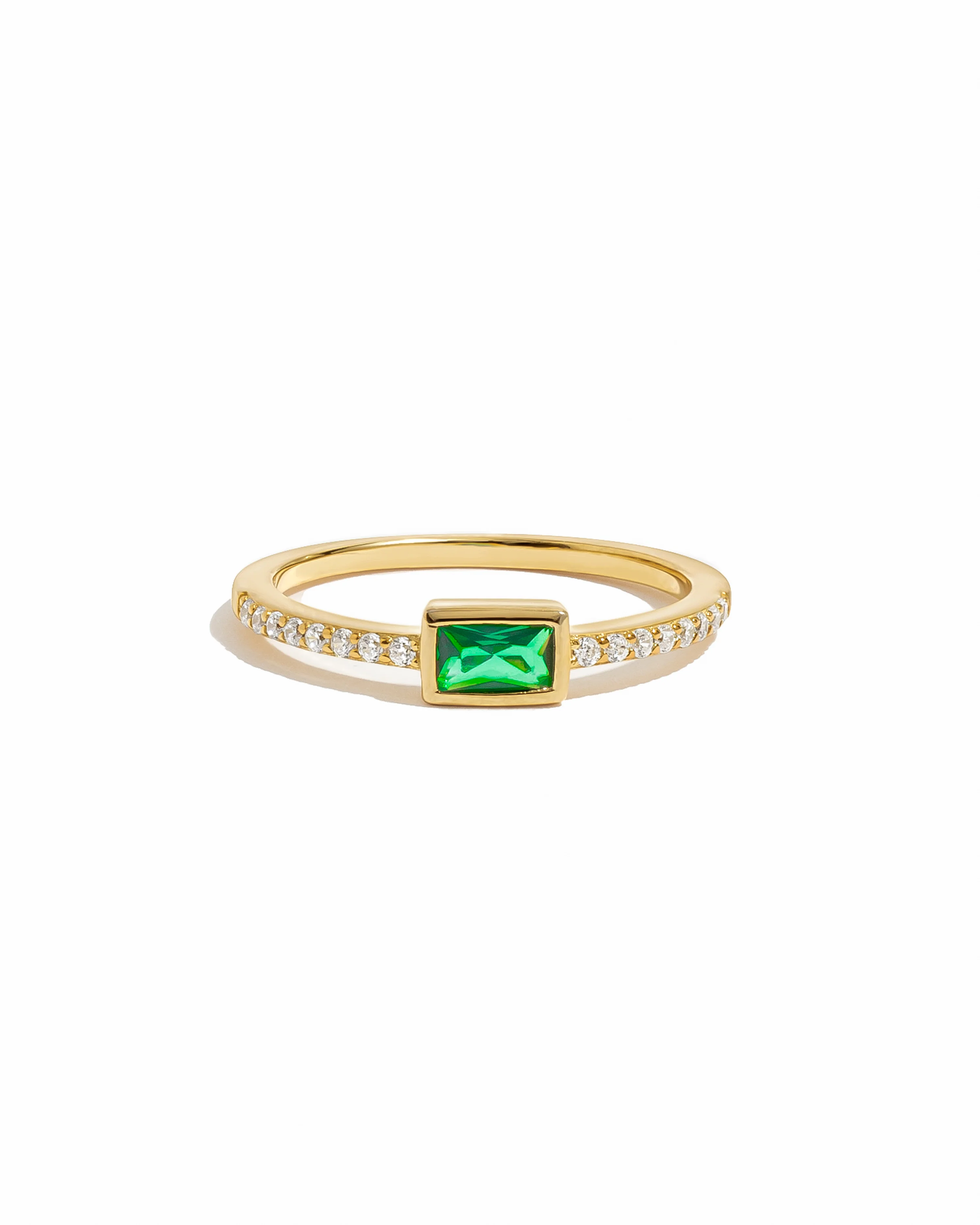 Emerald Baguette Ring w Pavé Band