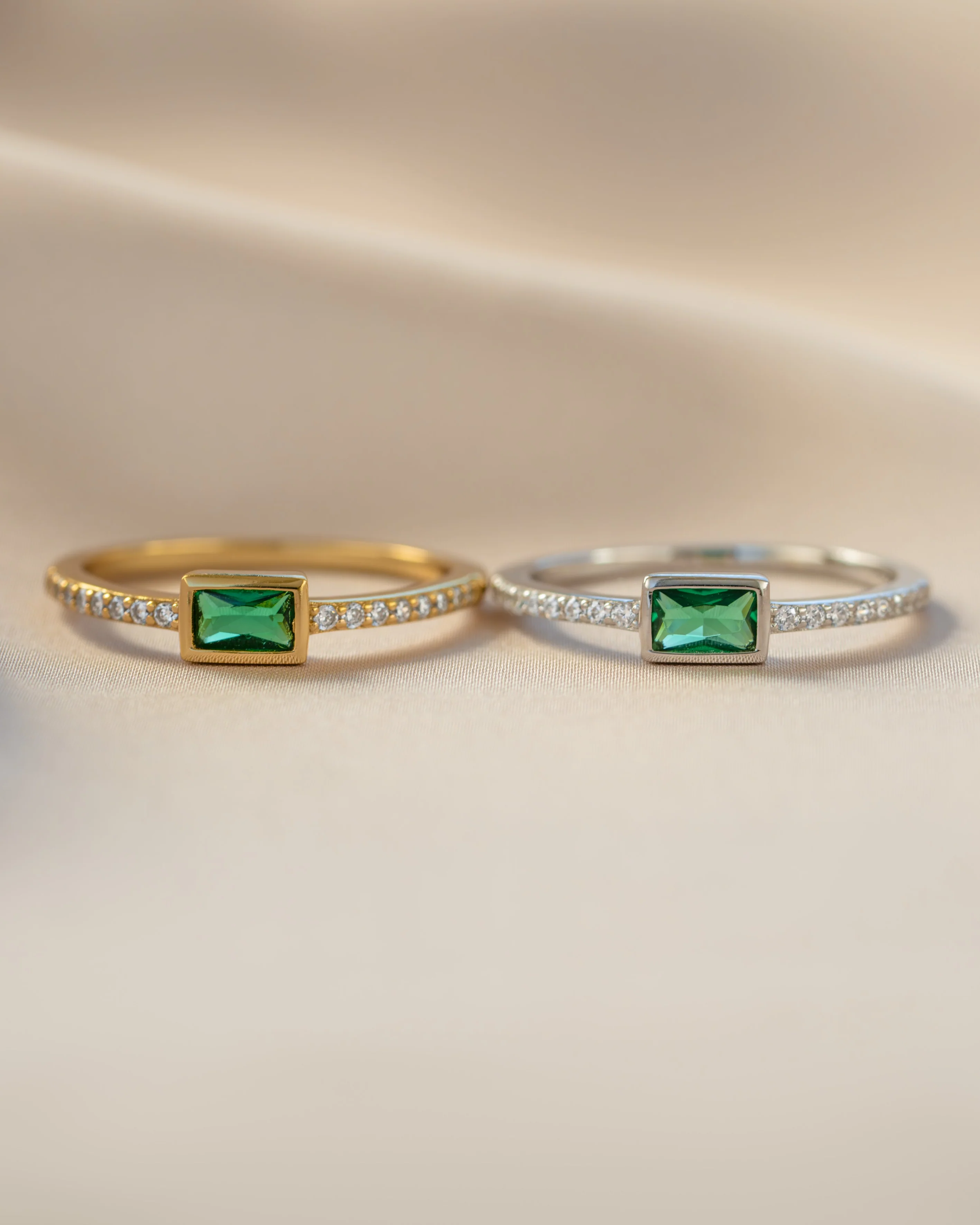 Emerald Baguette Ring w Pavé Band - Image 3