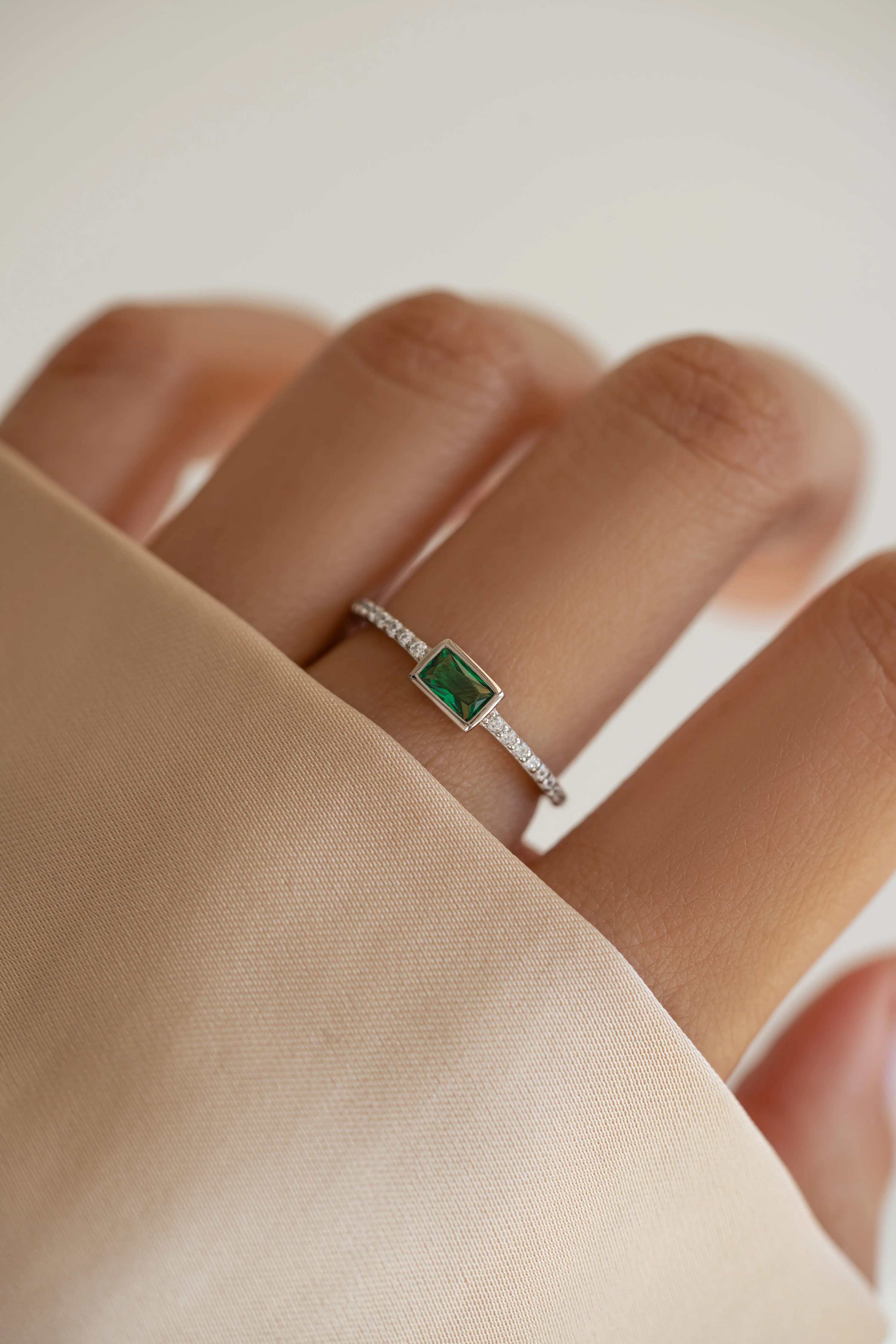 Emerald Baguette Ring w Pavé Band - Image 4