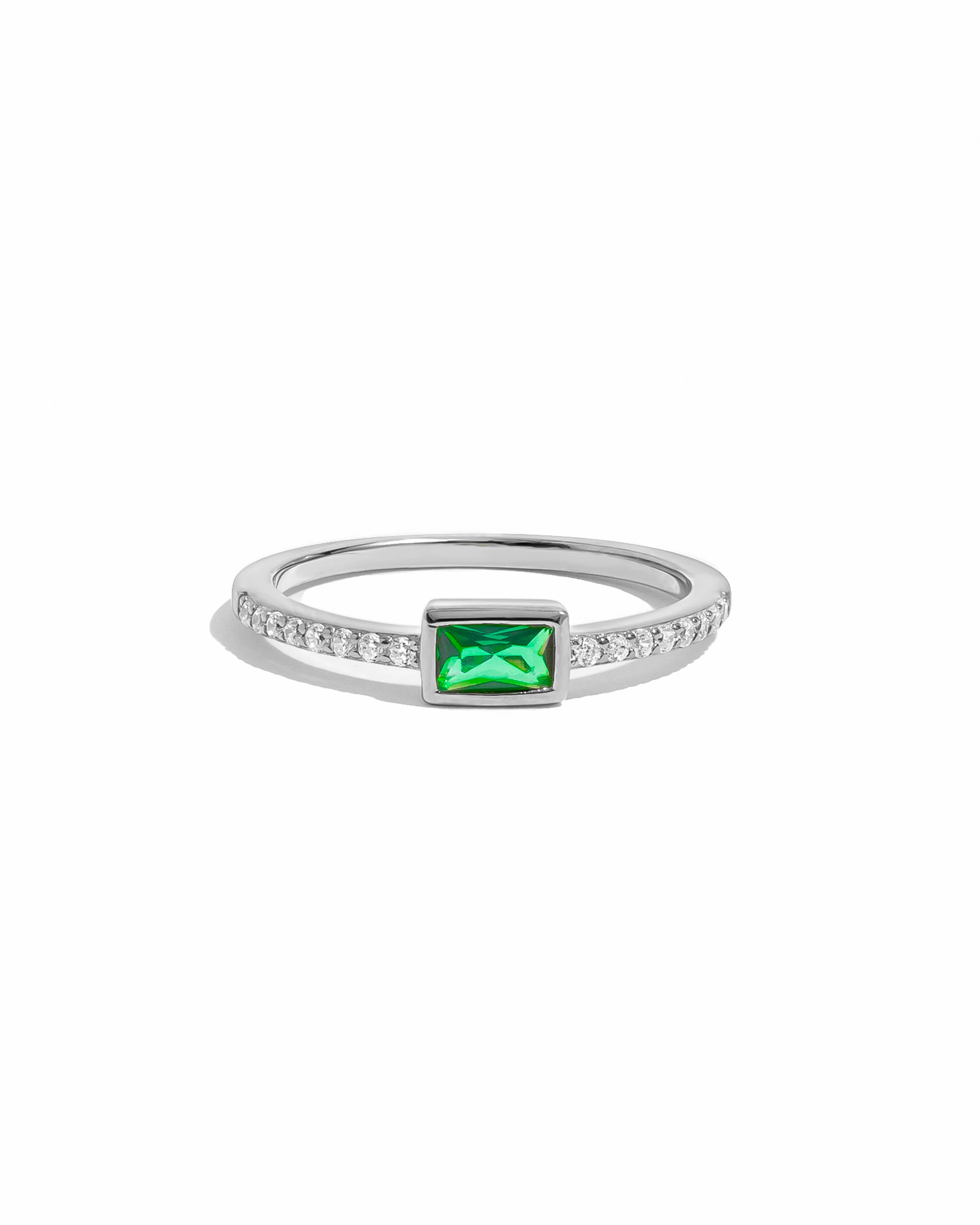 Emerald Baguette Ring w Pavé Band - Image 9
