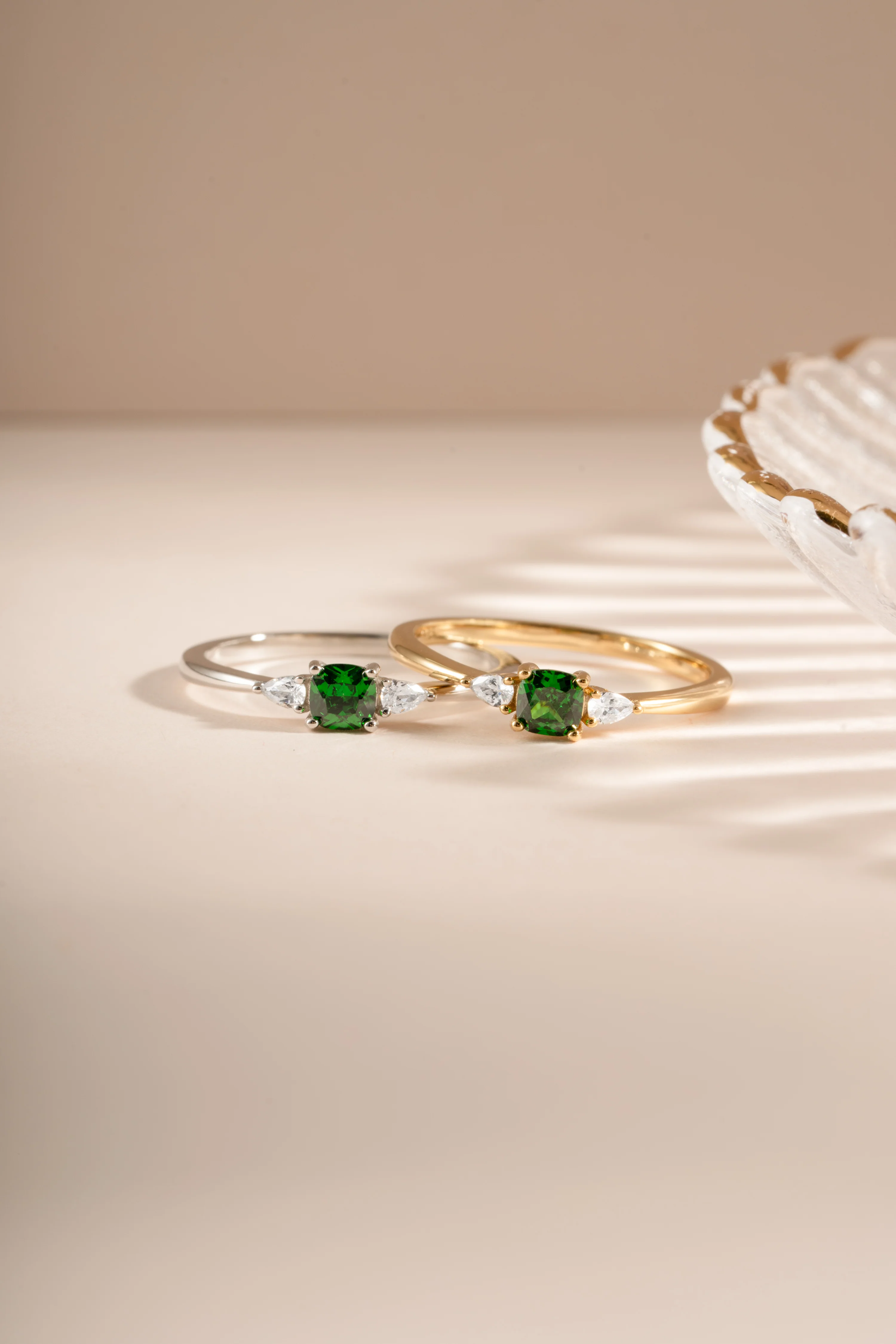 Emerald Cushion Ring - Image 3
