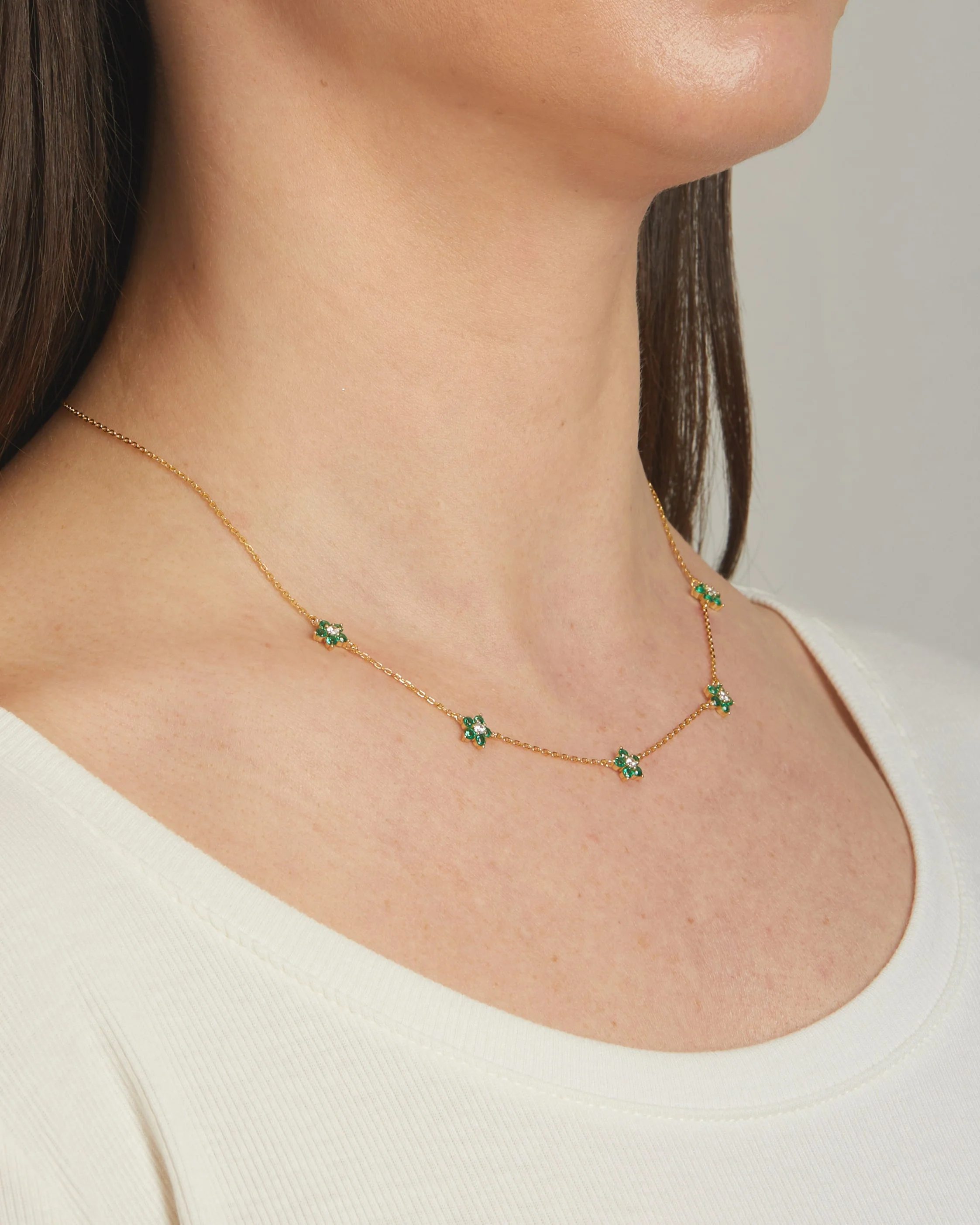 Emerald Flower Necklace - Image 4