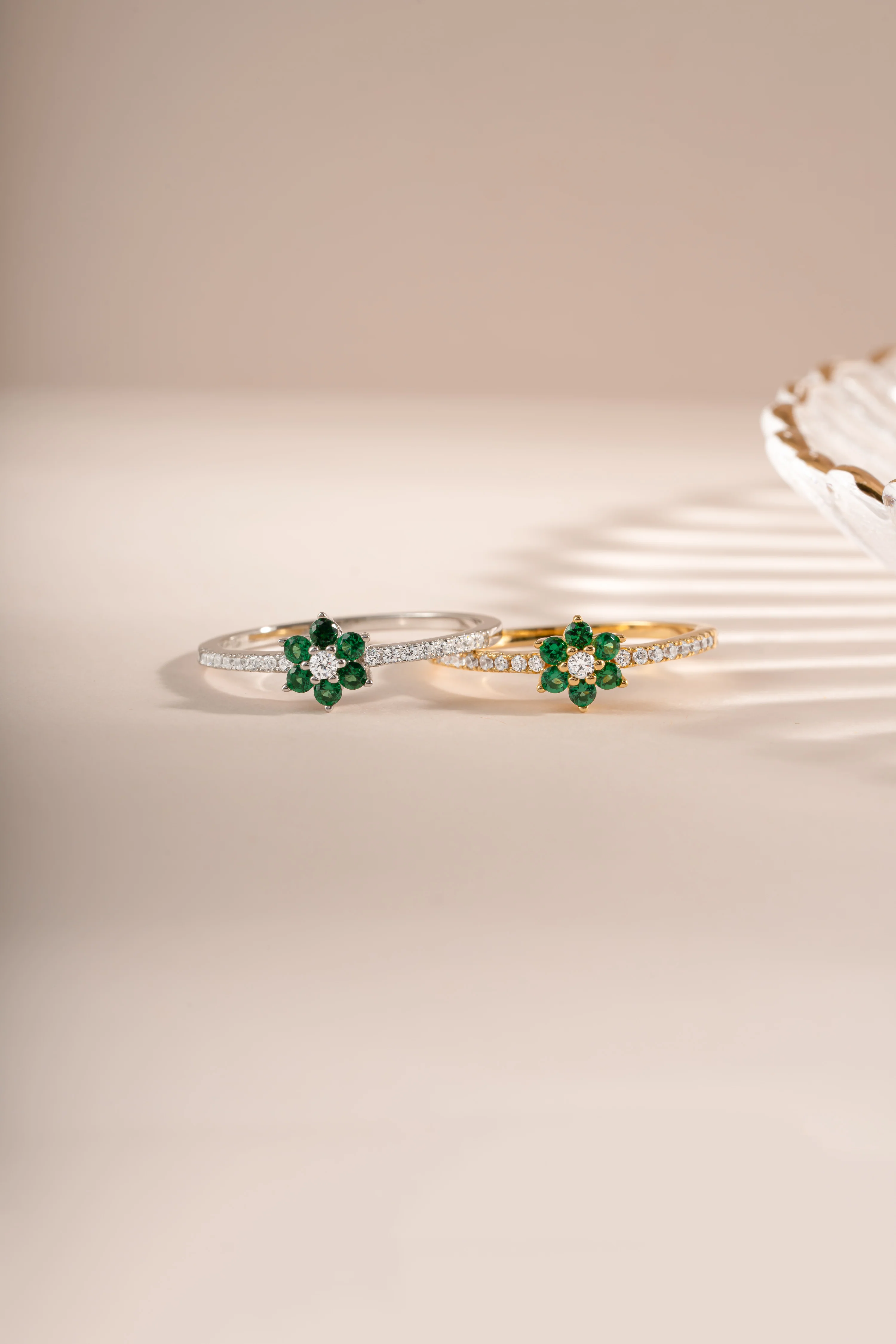 Emerald Flower Ring - Image 3