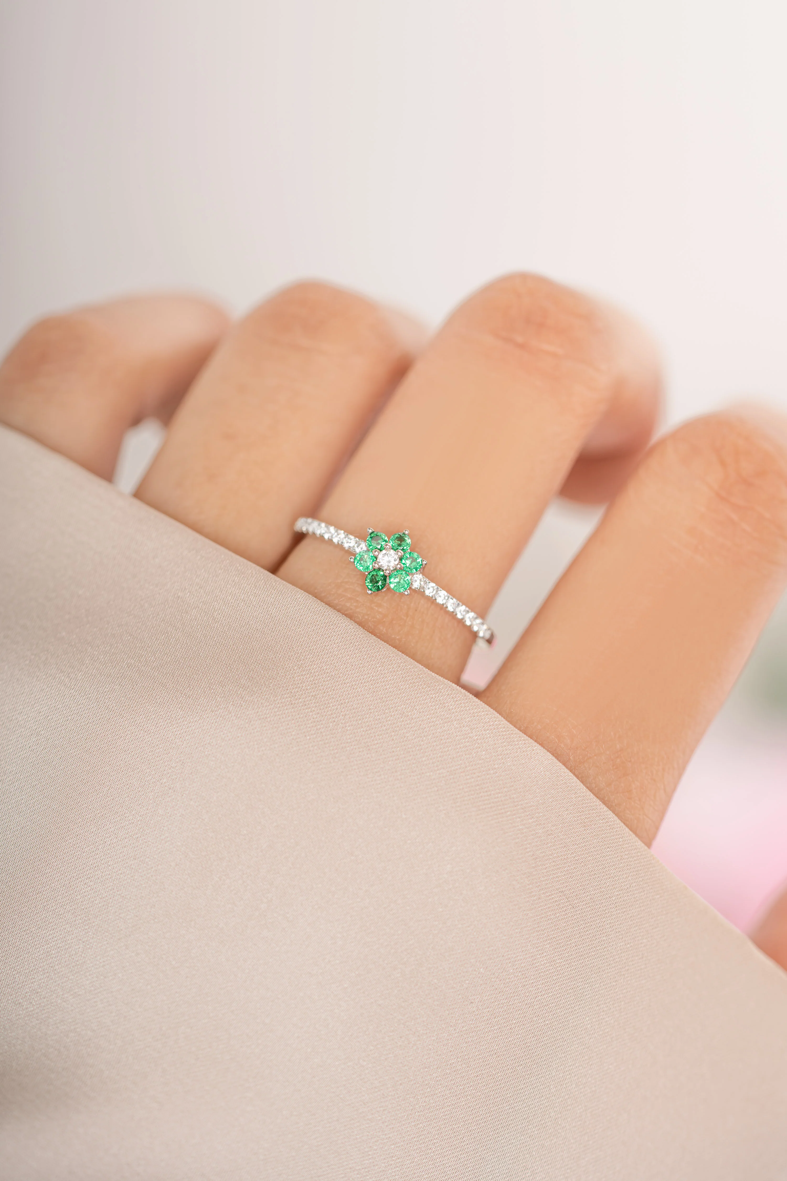 Emerald Flower Ring - Image 4