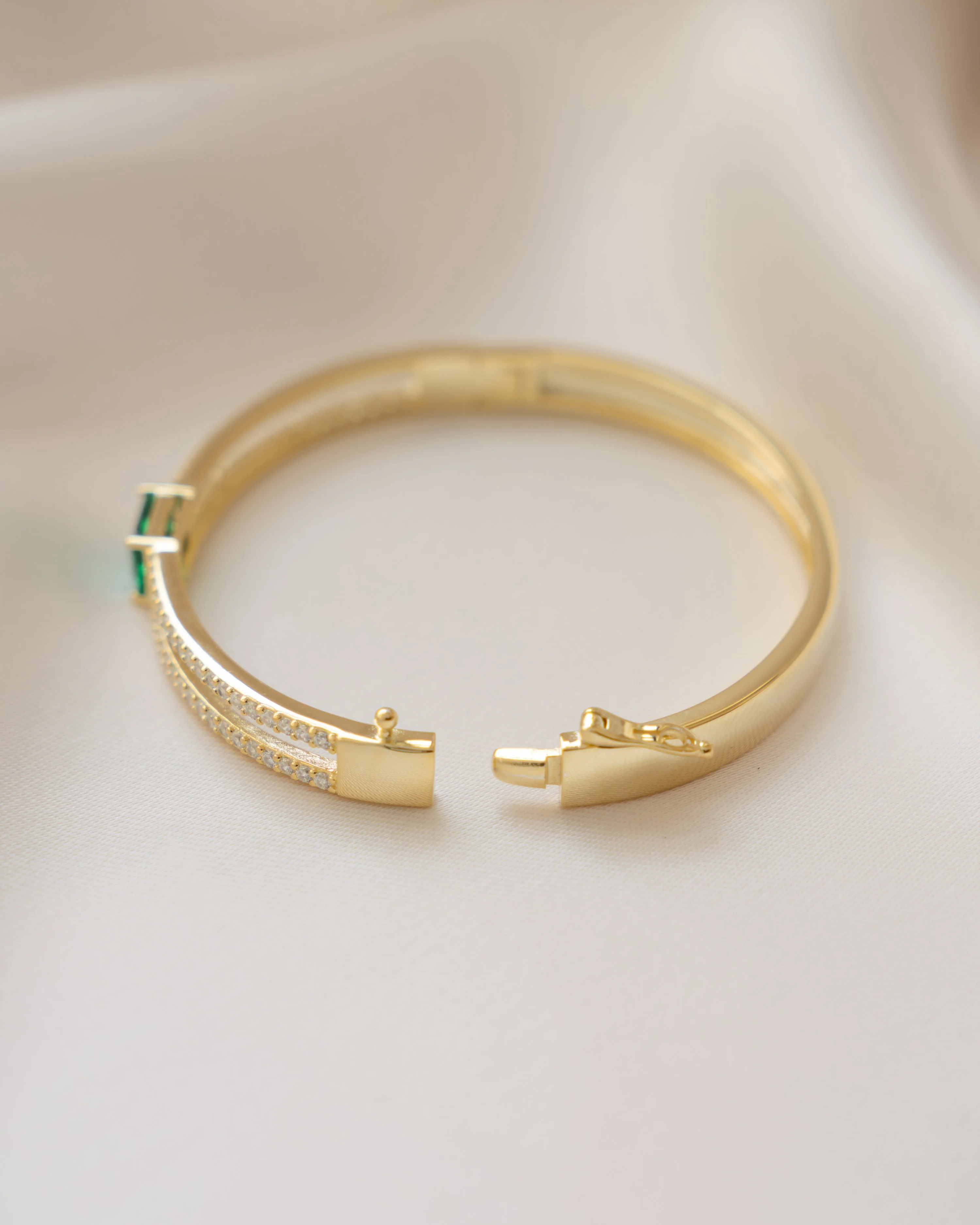 Emerald Pavé Bangle - Image 7