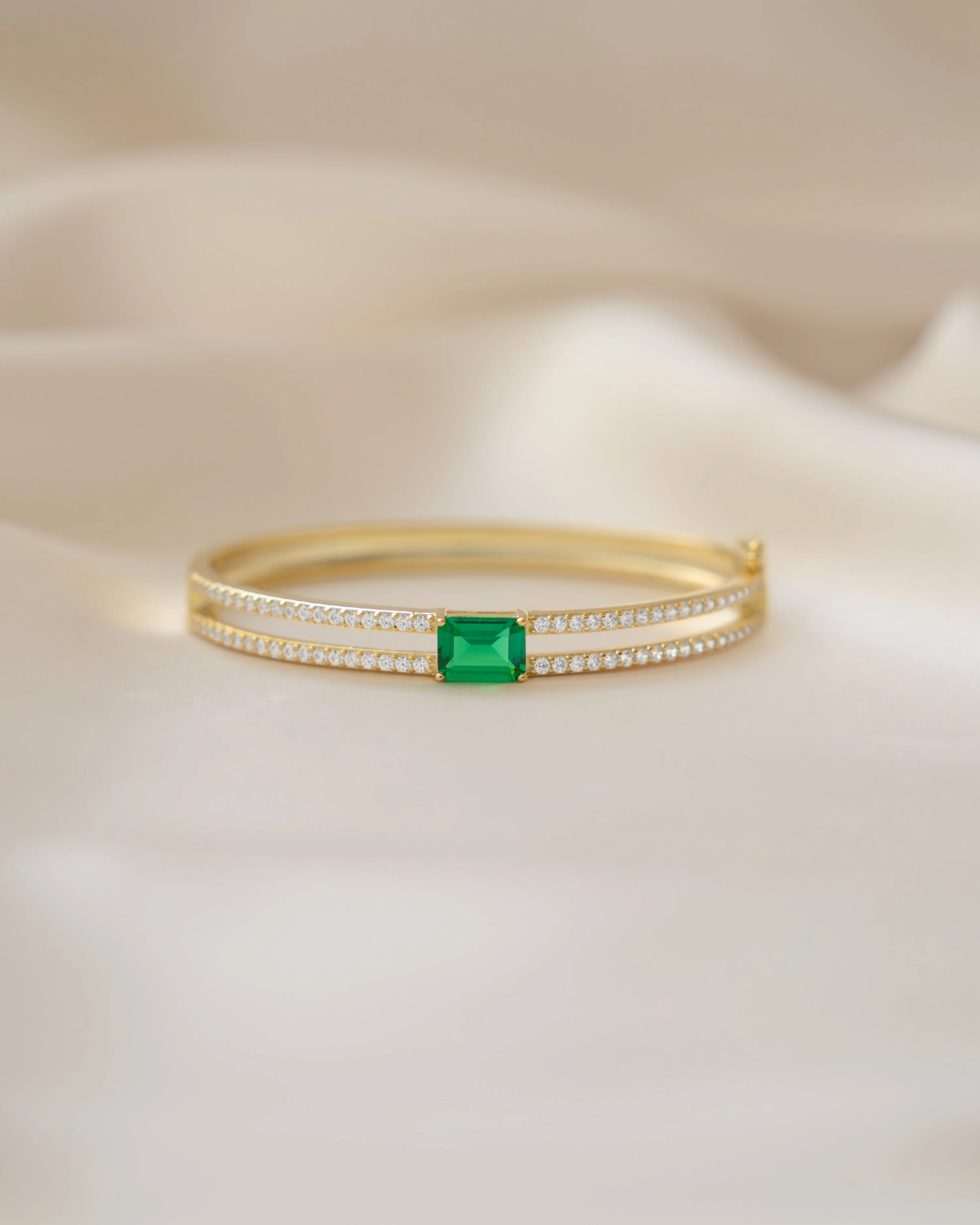 Emerald Pavé Bangle - Image 8