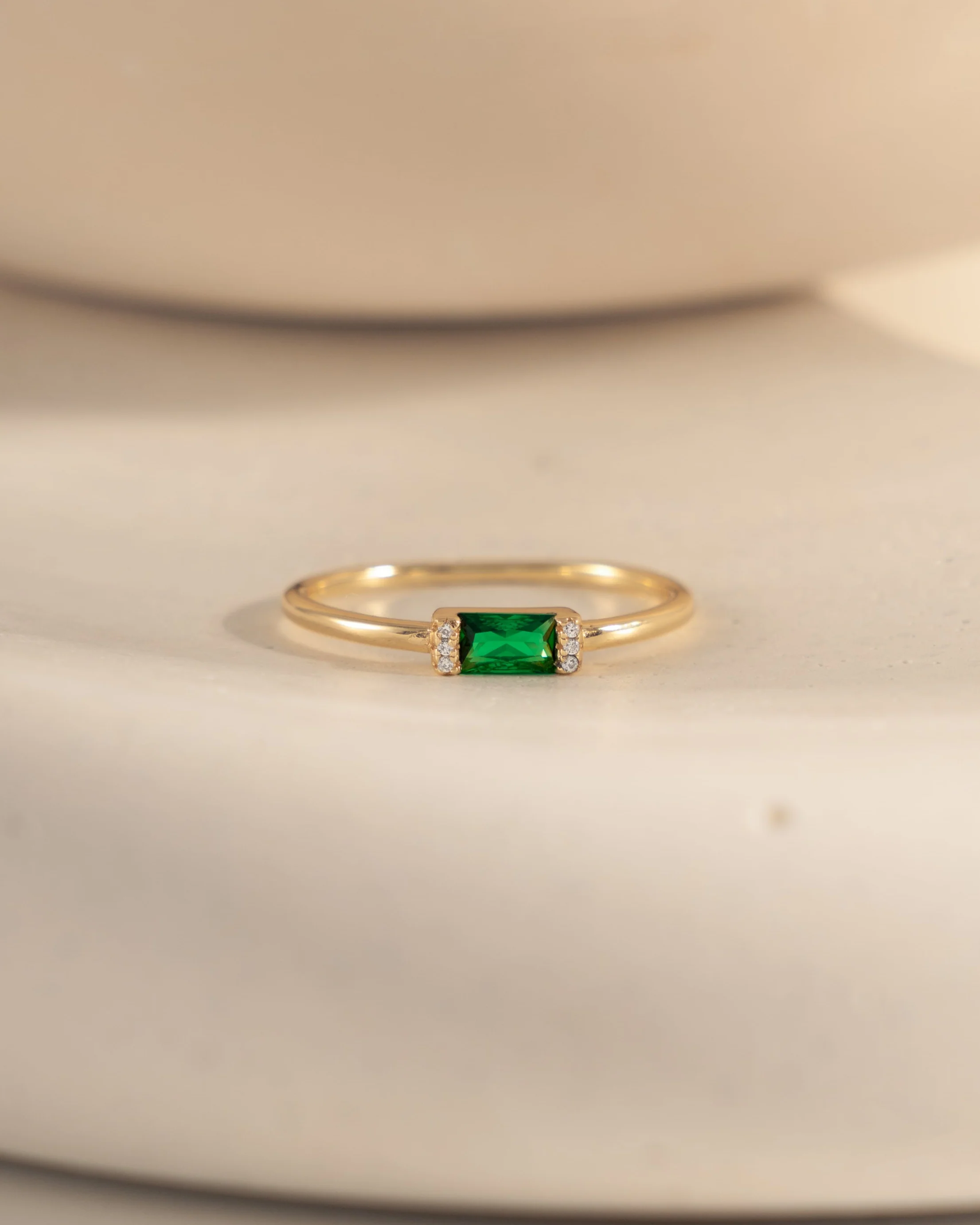 Emerald Simple Baguette Ring - Image 5