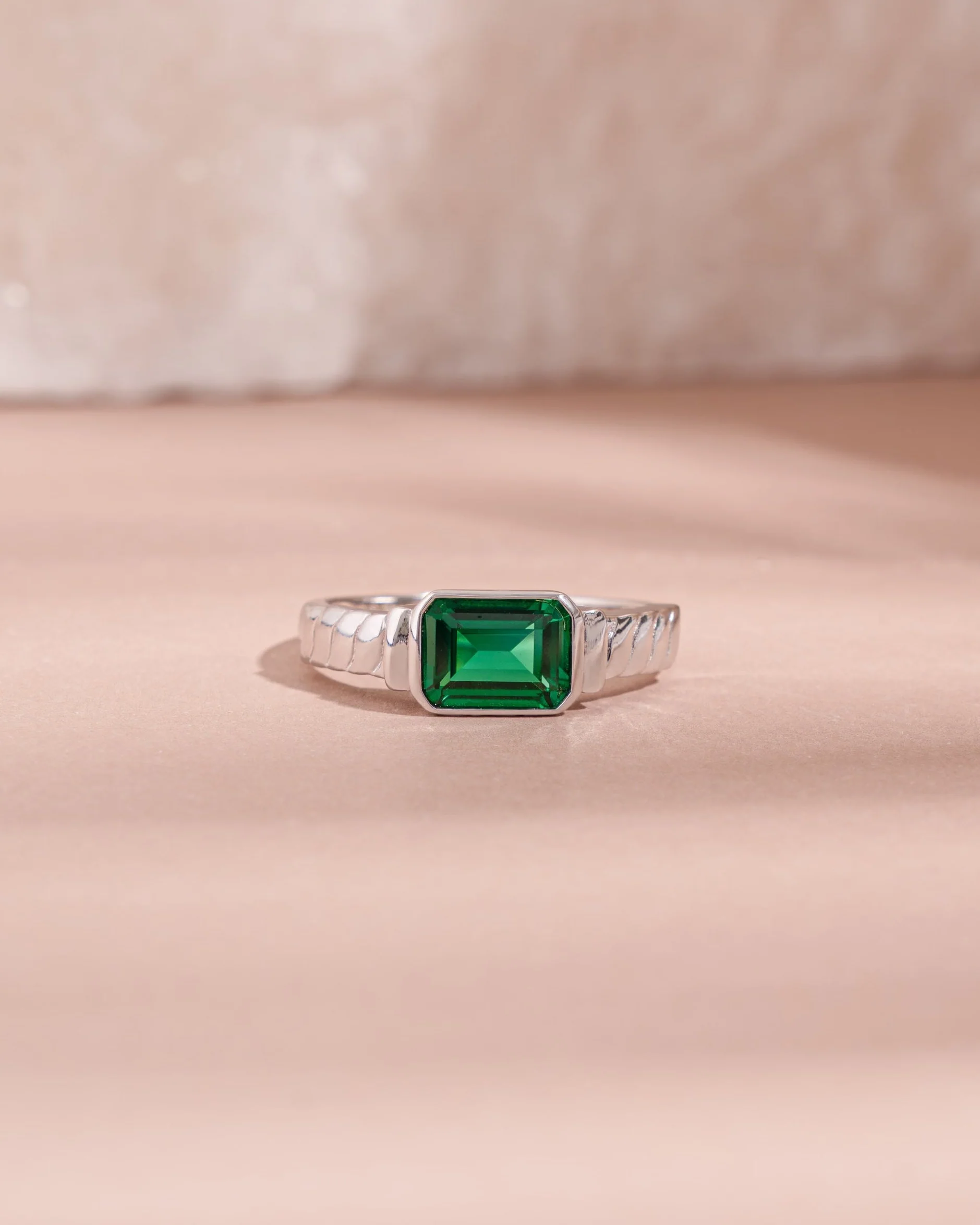 Emerald Statement Ring - Image 3