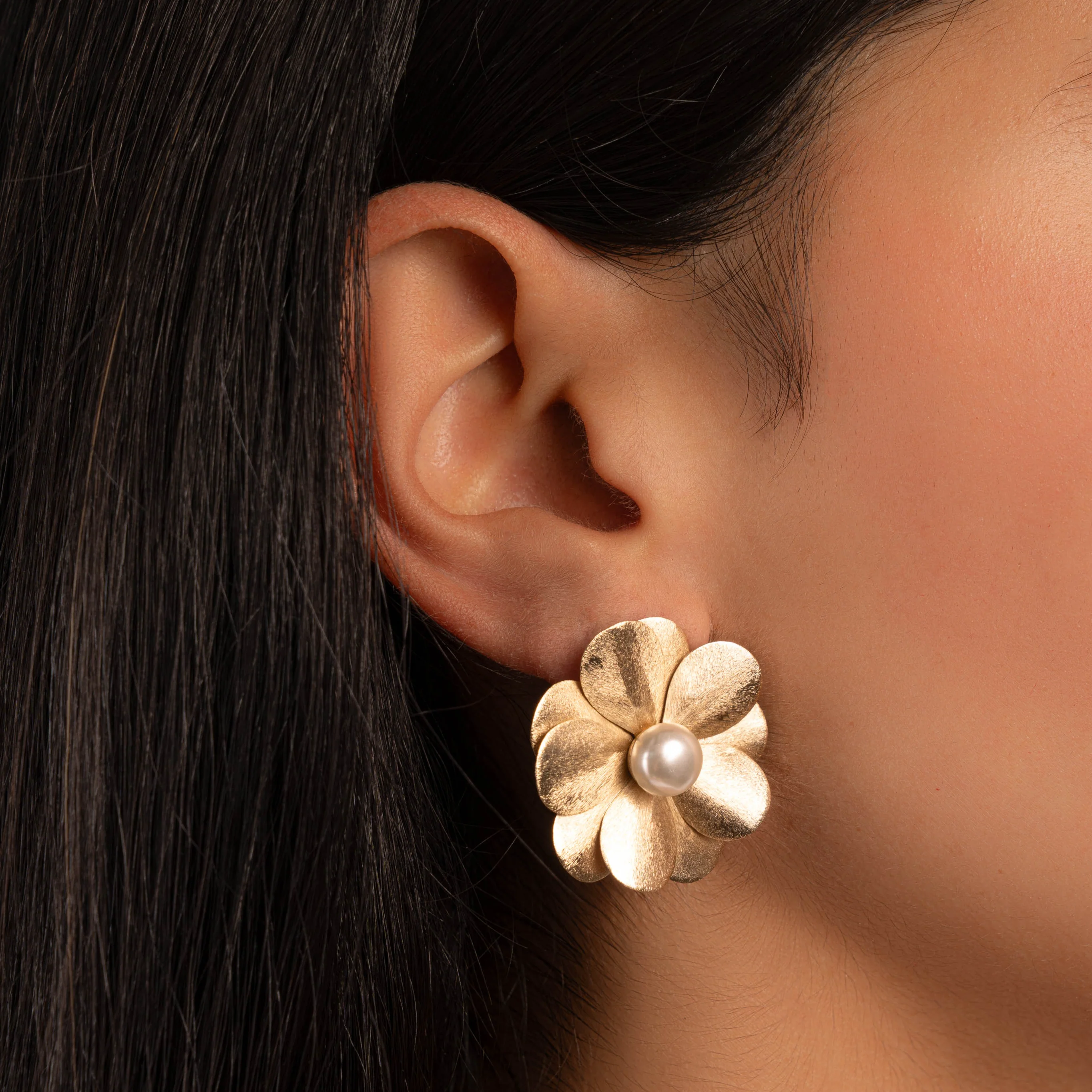 Flower Pearl Earrings - Image 2