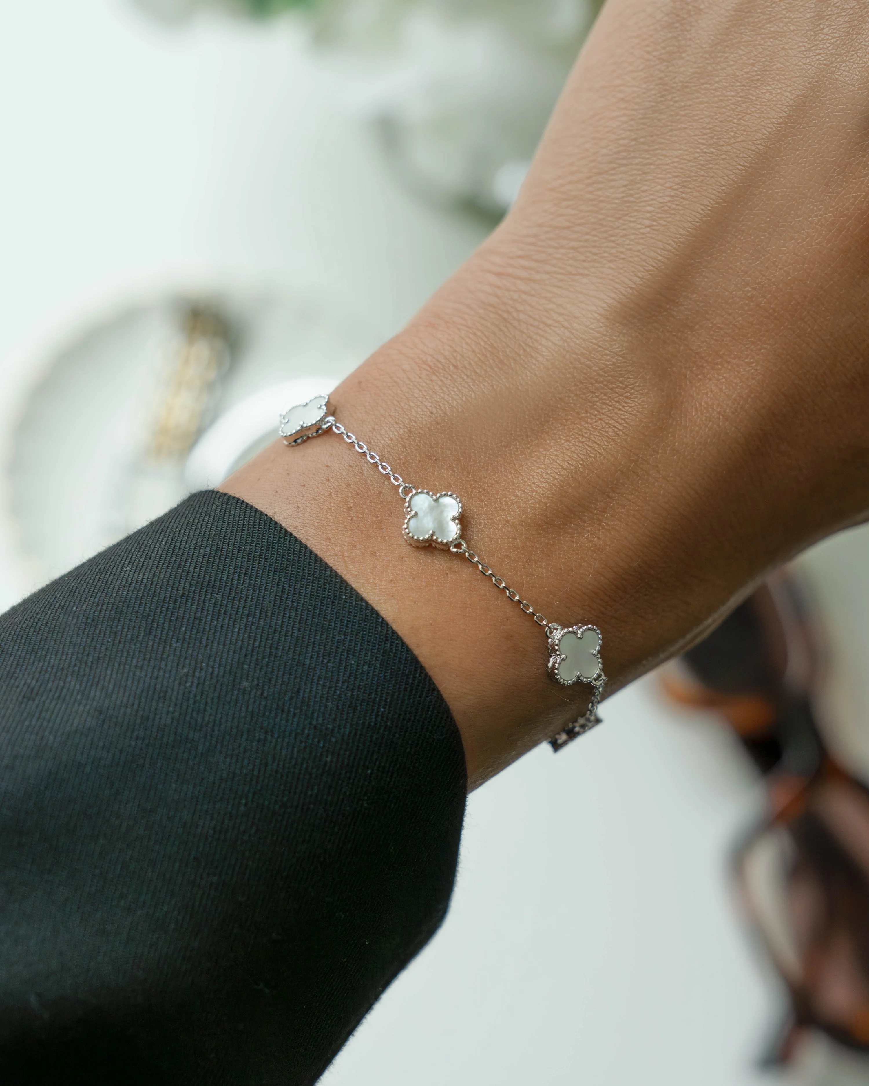 Mother of Pearl Clover Bracelet - Image 4