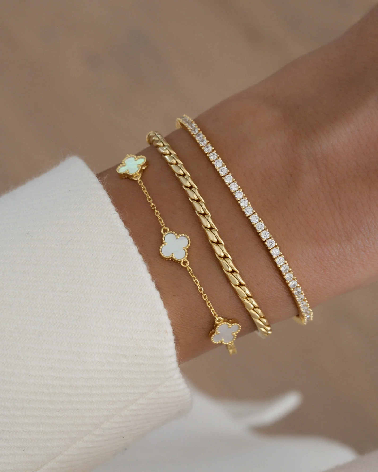 Mother of Pearl Clover Bracelet - Image 6