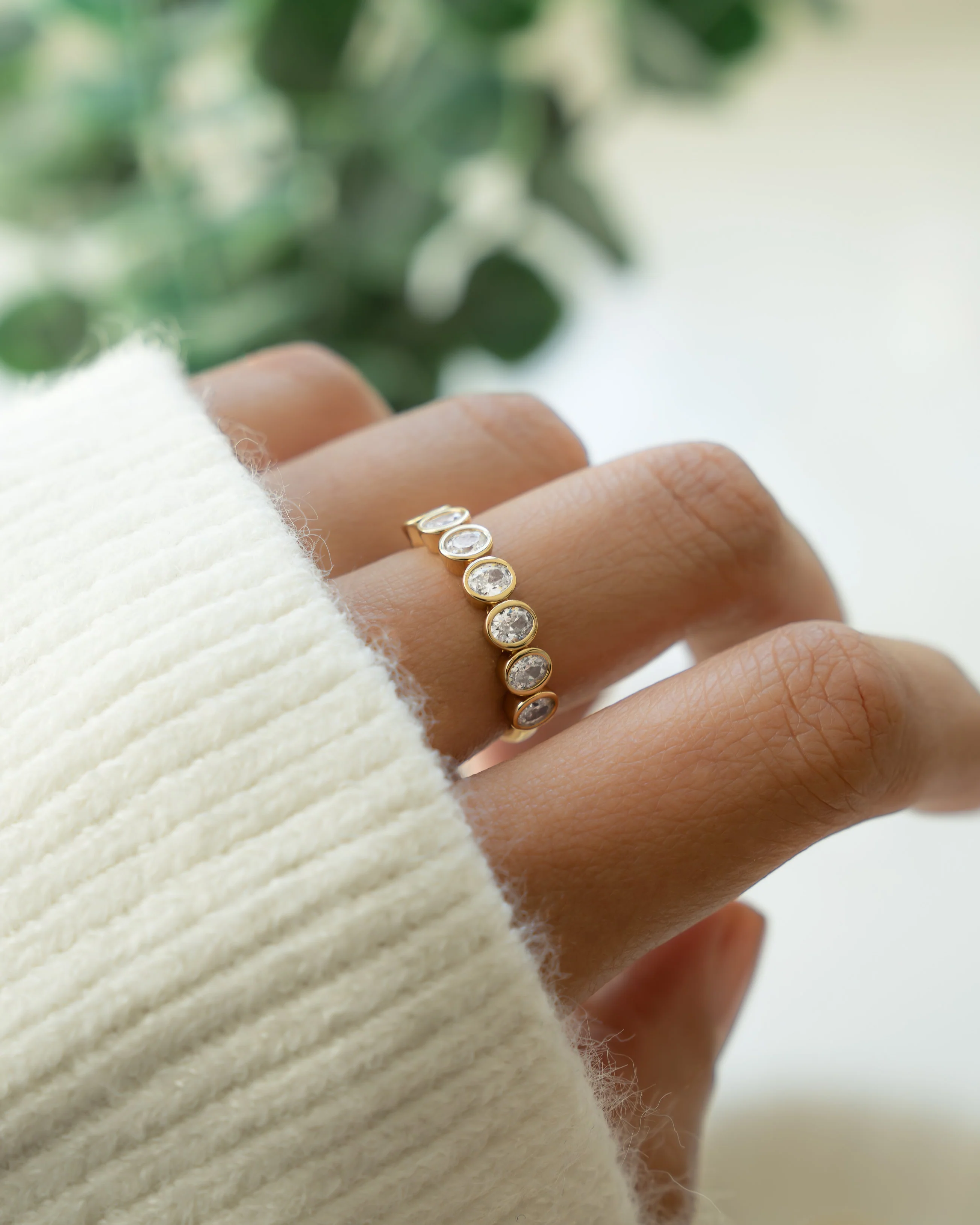 Oval Bezel Ring - Image 7