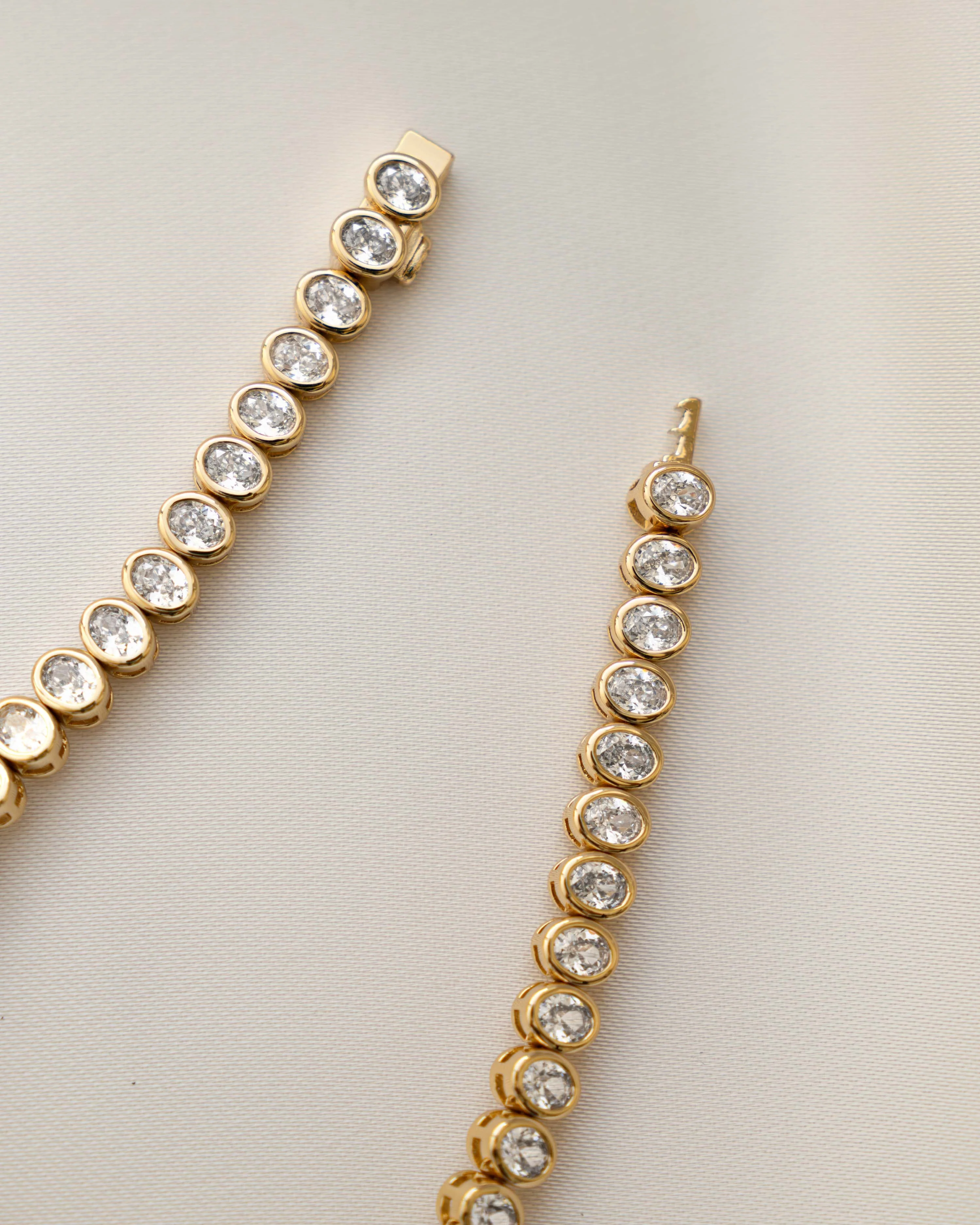 Oval Bezel Tennis Bracelet - Image 10