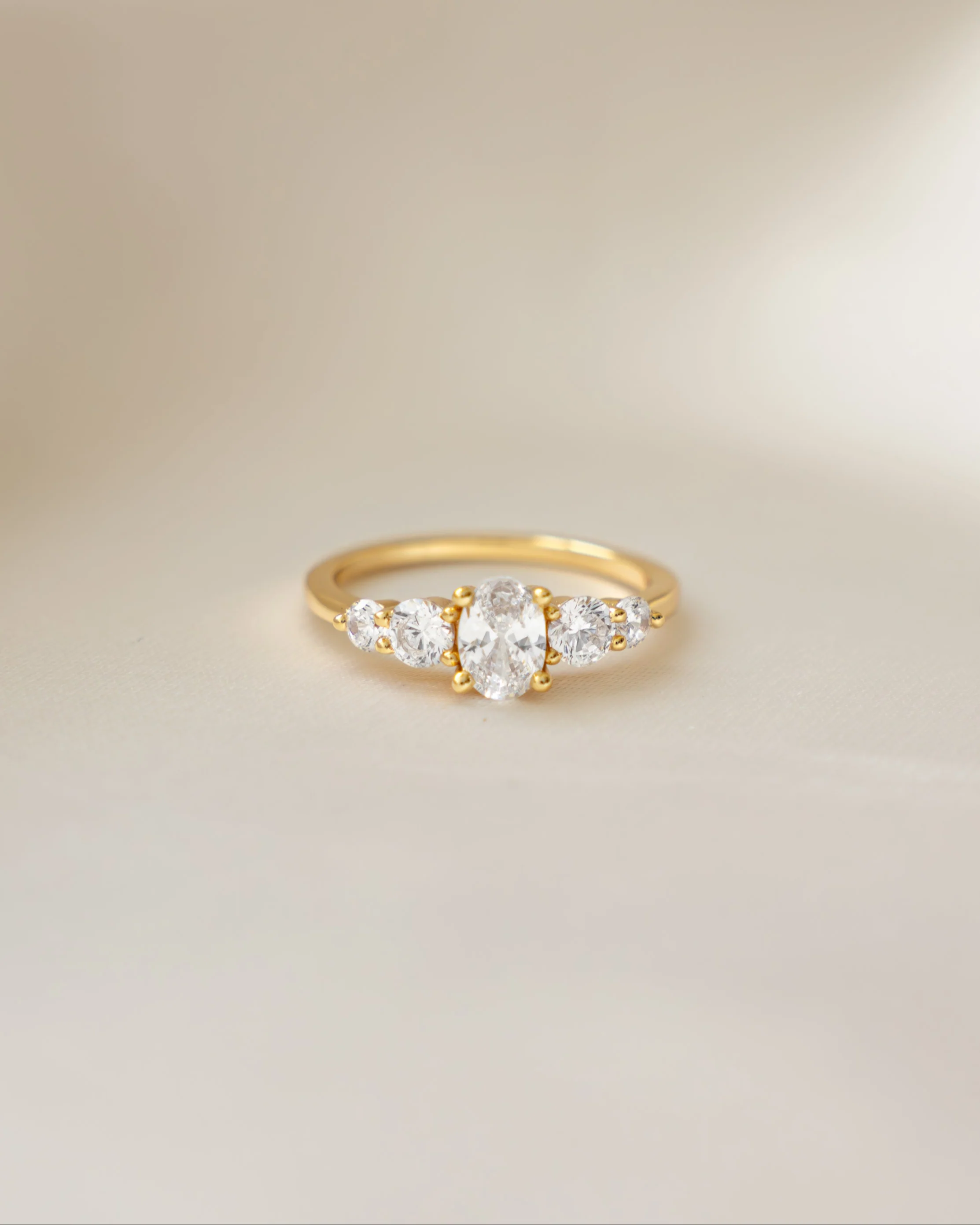 Oval Cluster Ring - Image 5