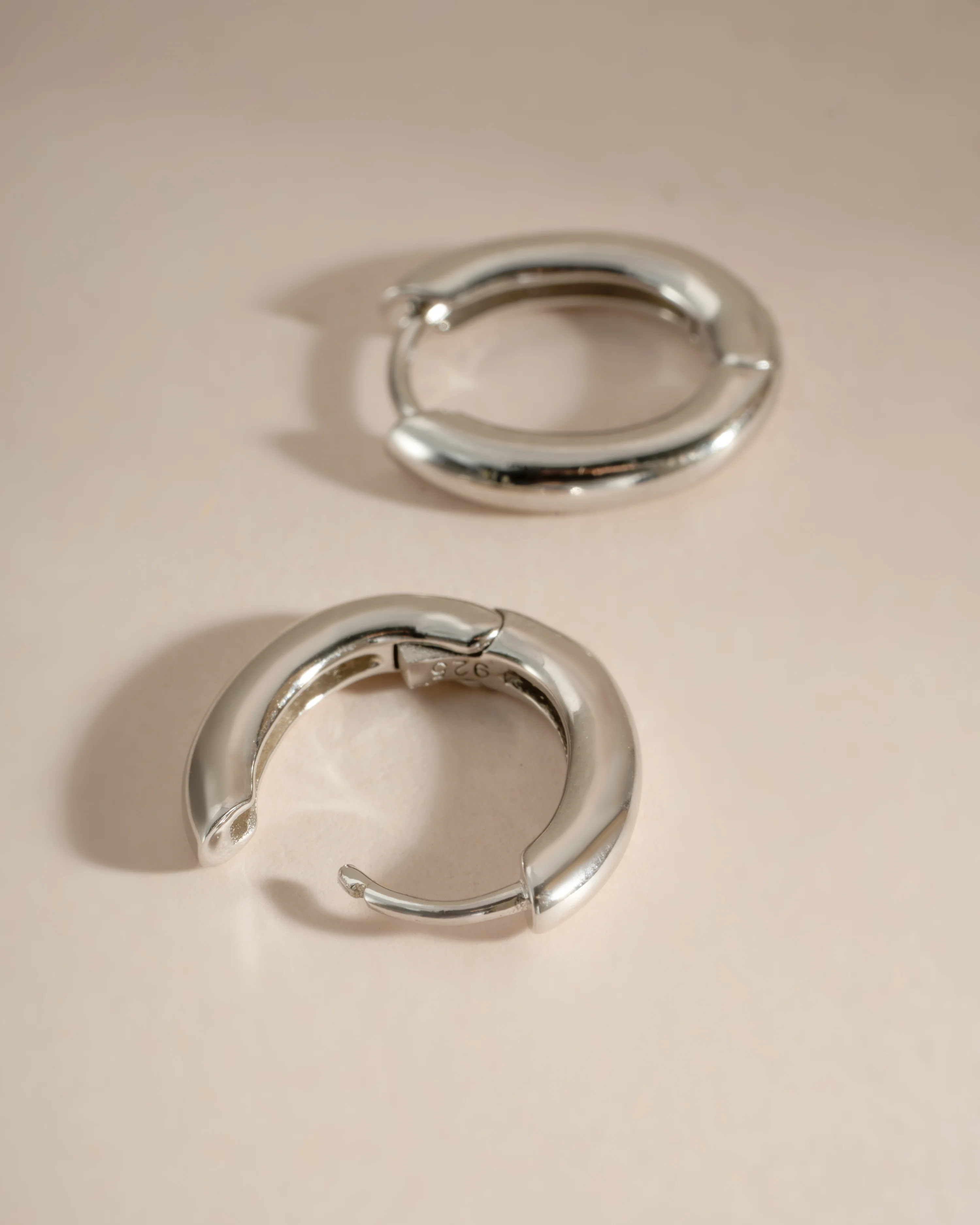Oval Plain Huggies - Image 4