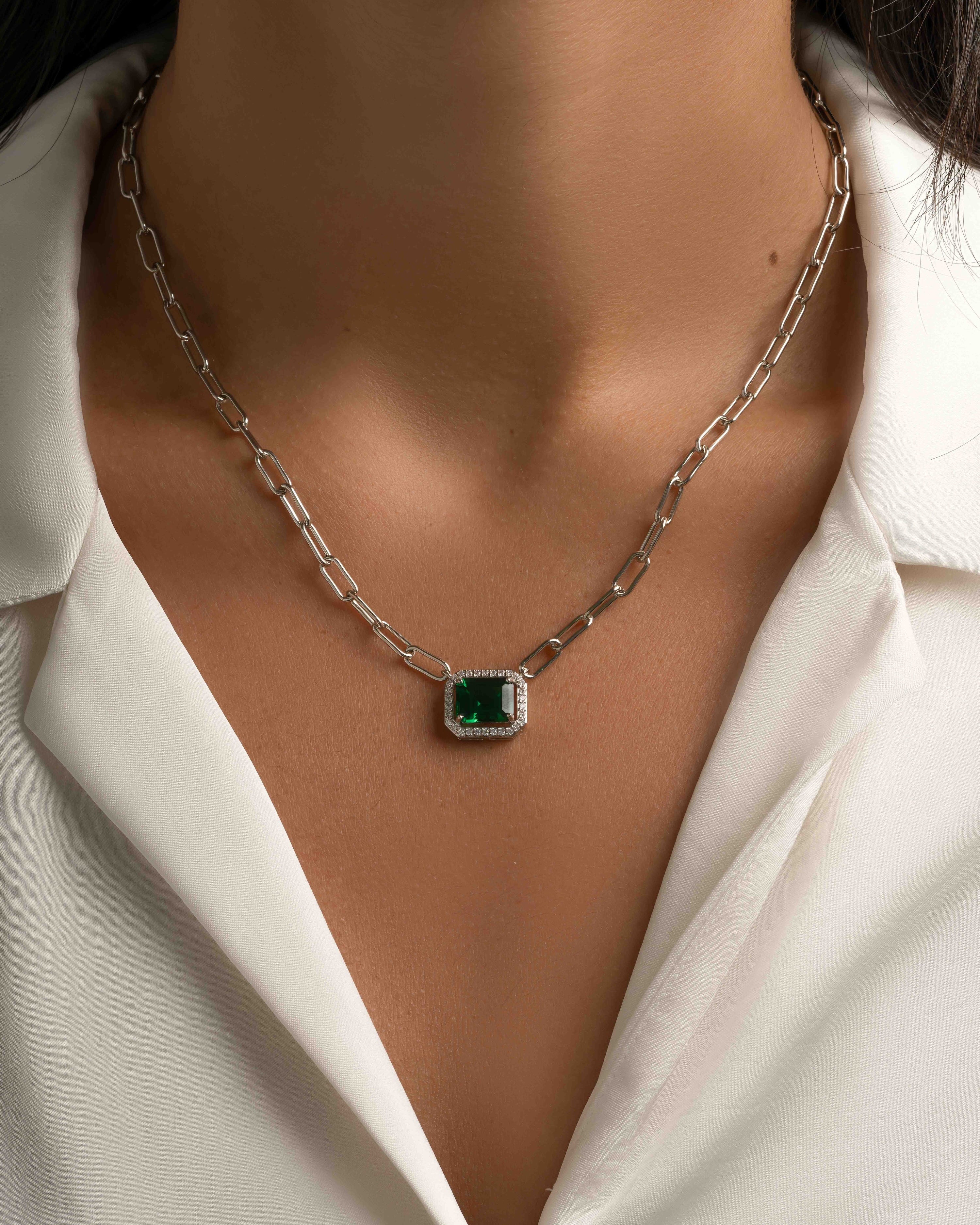 Paperclip Emerald Pendant Necklace - Image 4
