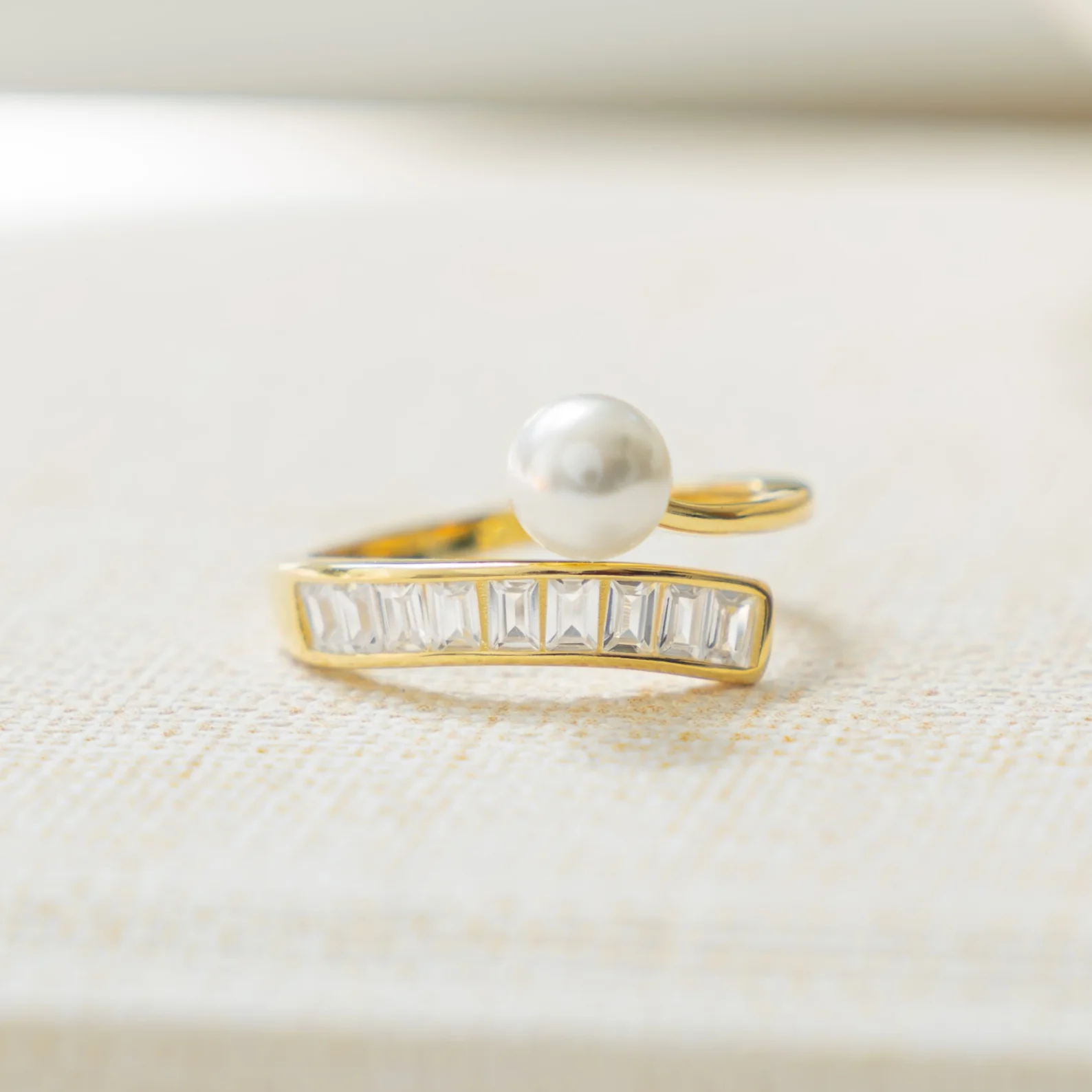 Pearl Baguette Ring - Image 5