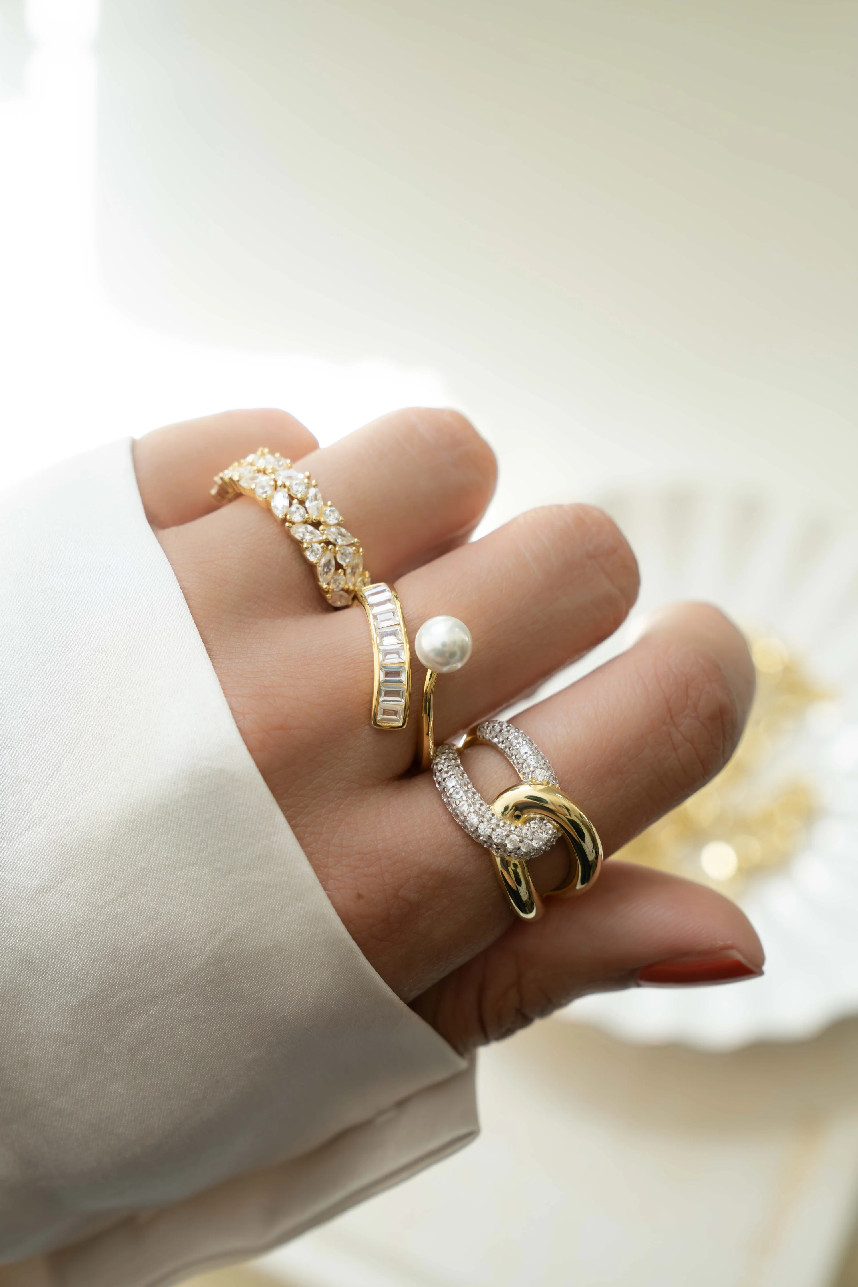 Pearl Baguette Ring - Image 6
