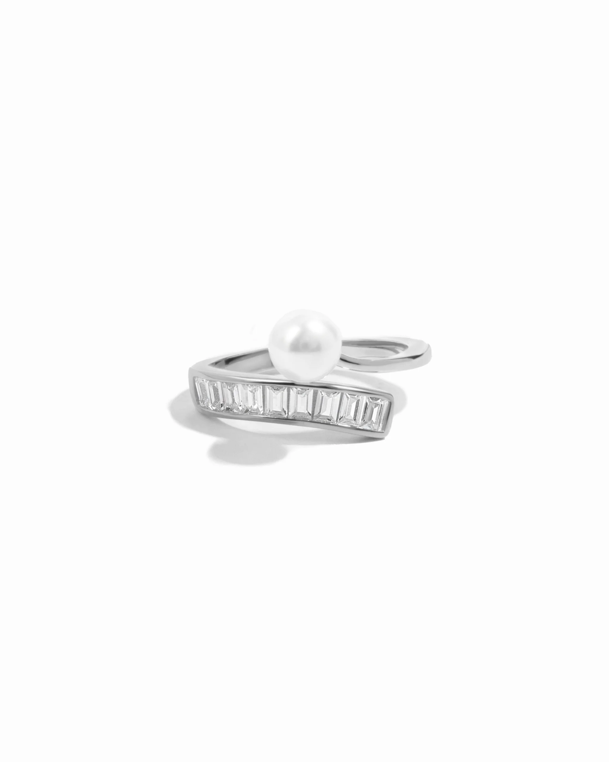 Pearl Baguette Ring - Image 7