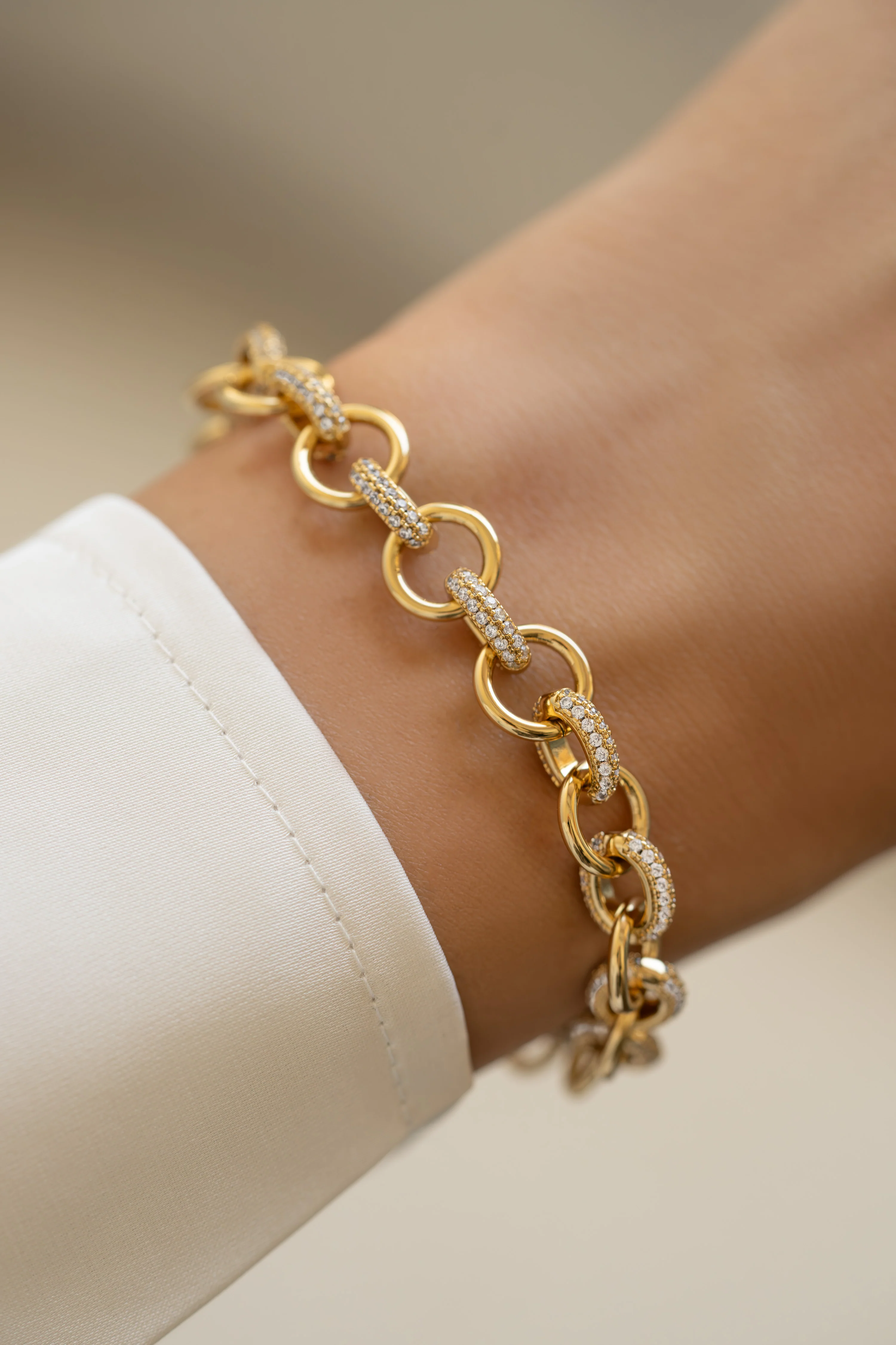 Round Pave Link Bracelet - Image 2