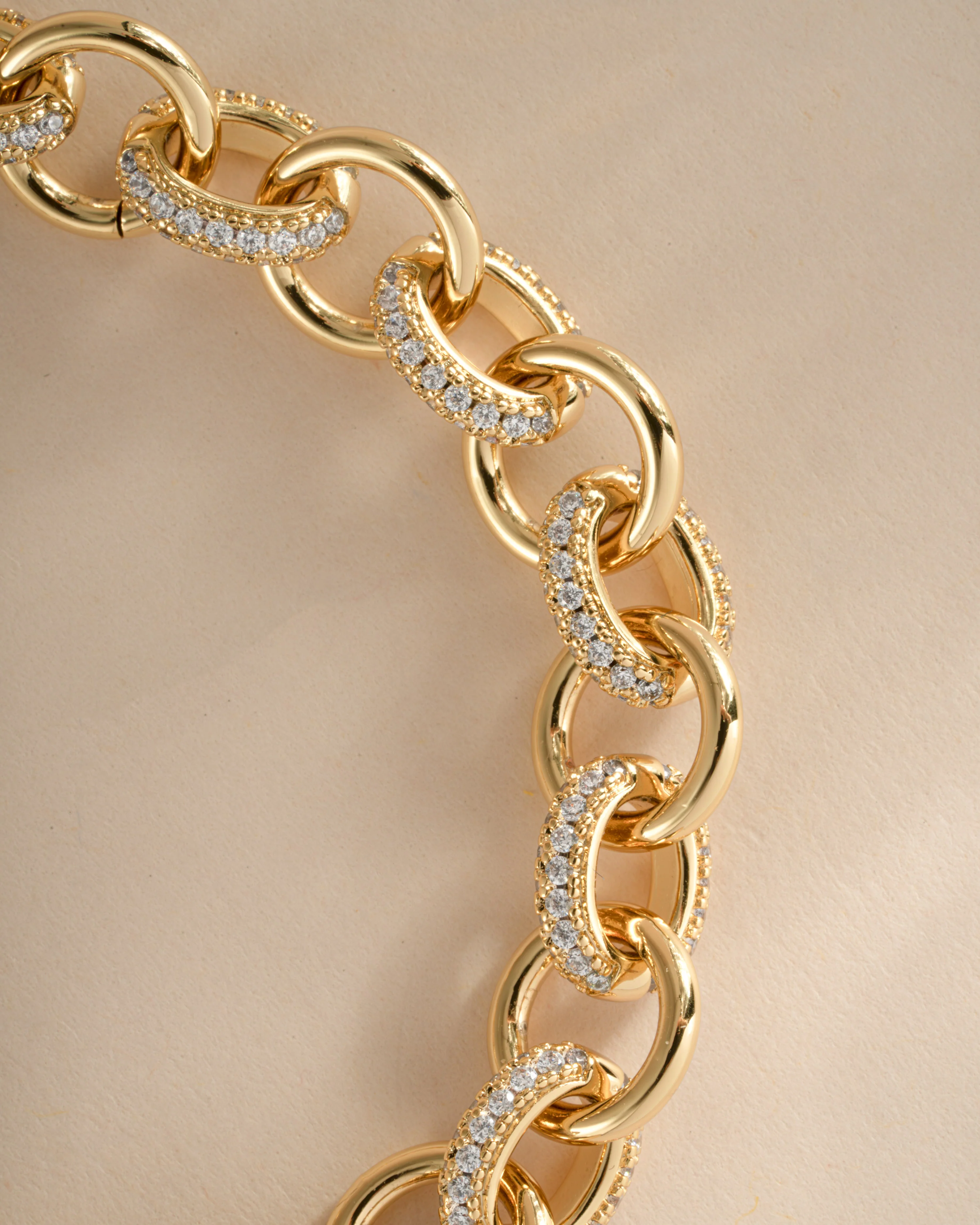 Round Pave Link Bracelet - Image 9