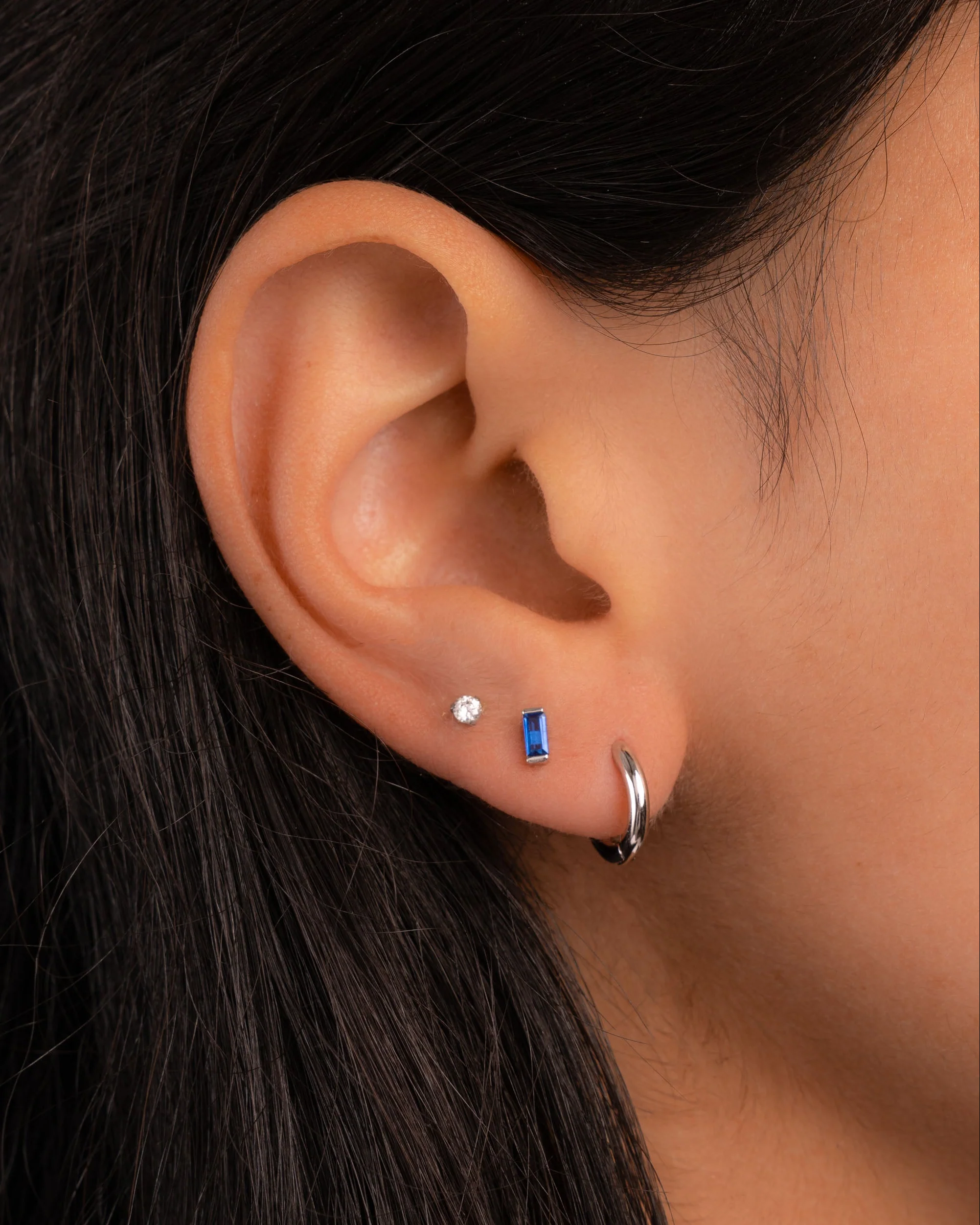 Sapphire Baguette Stud Earrings - Image 4