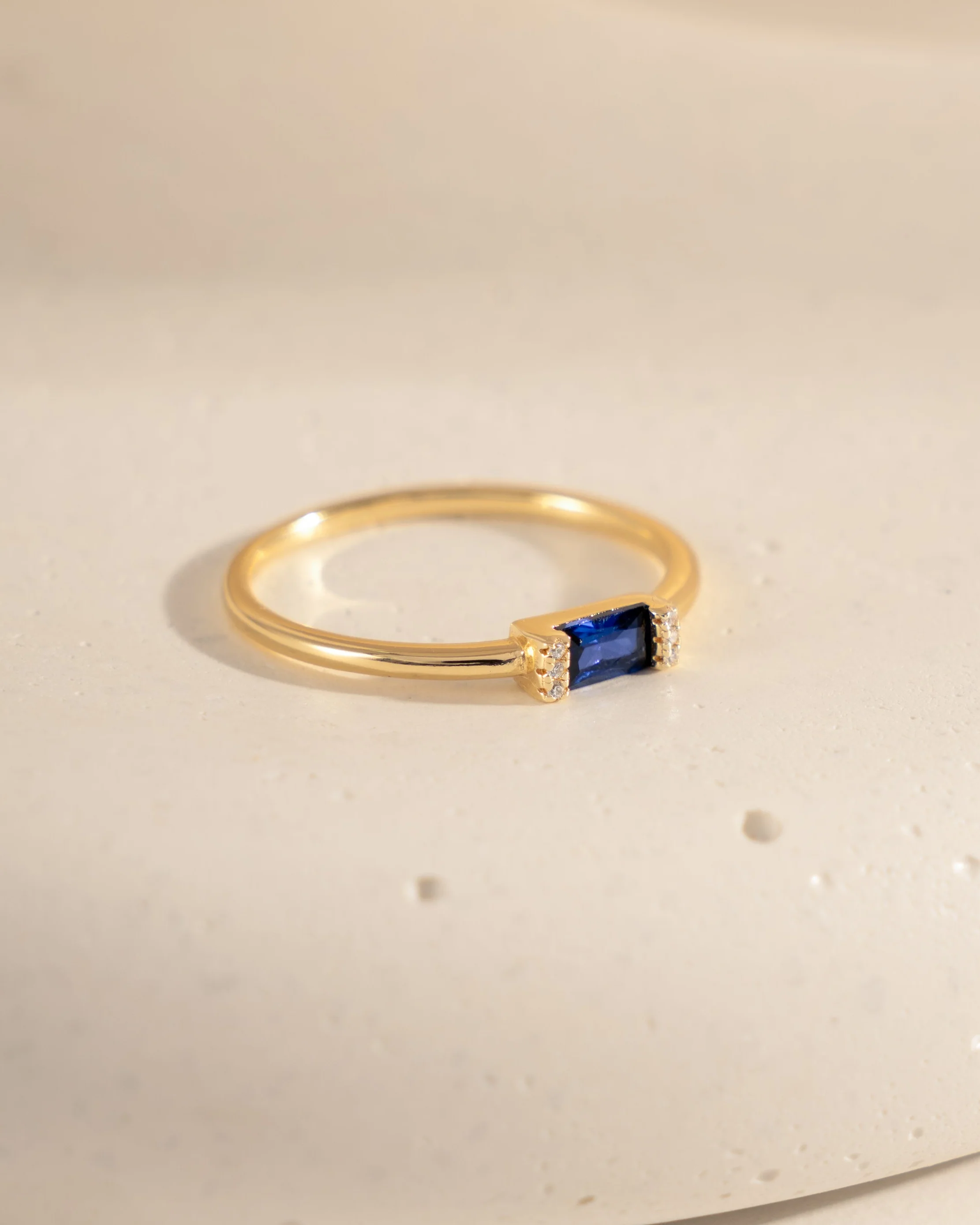 Sapphire Simple Baguette Ring - Image 5