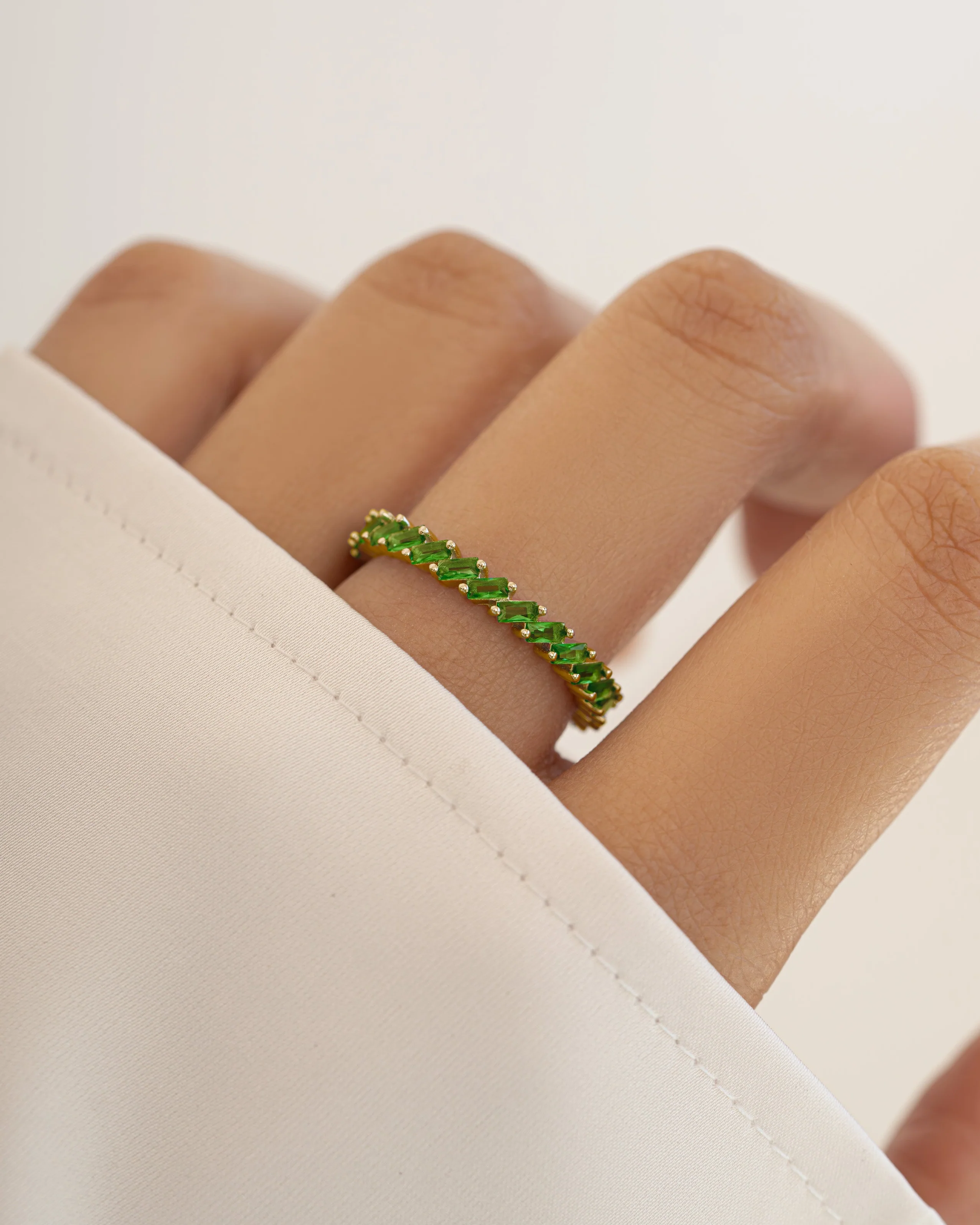 Slanted Emerald Baguette Ring - Image 2