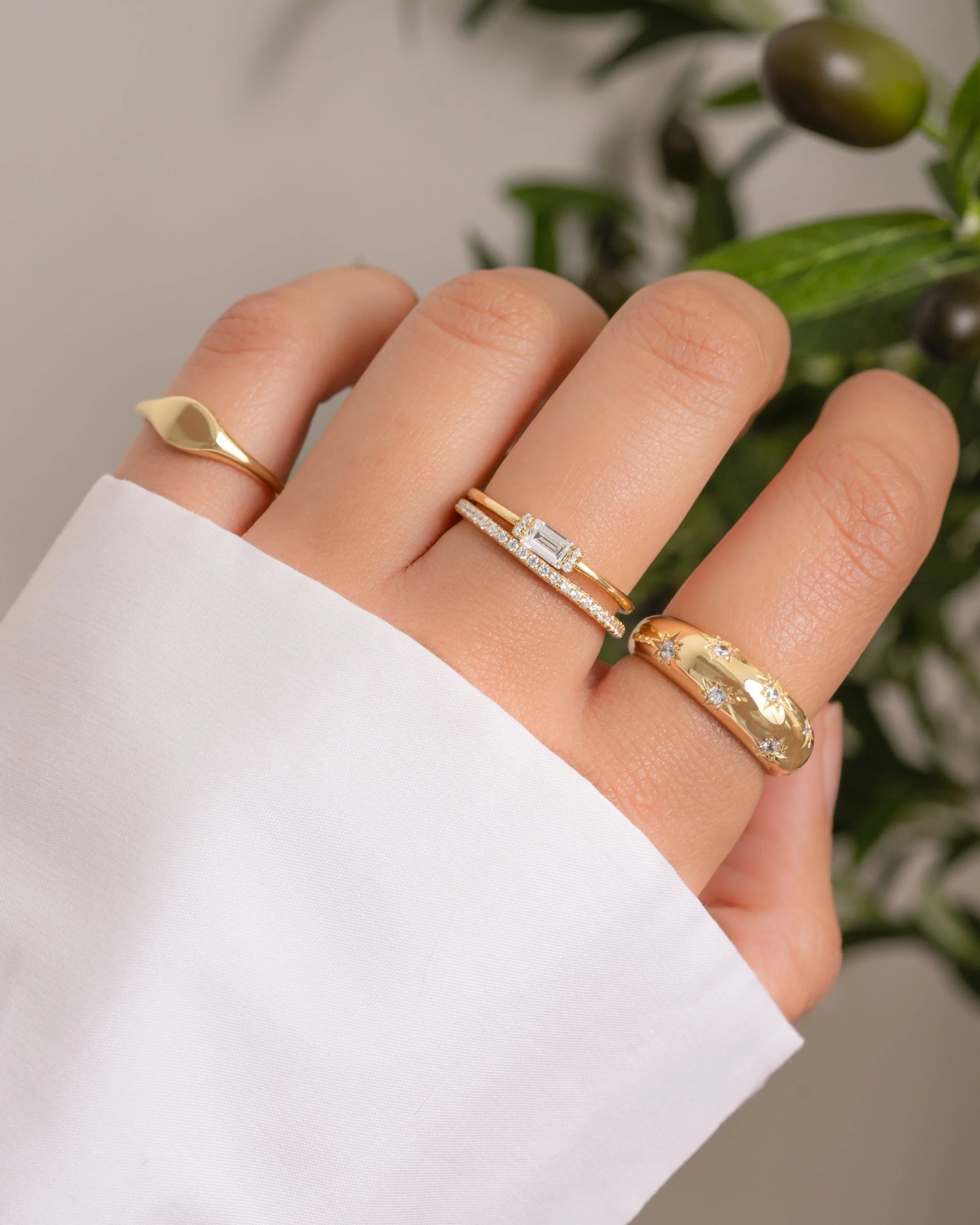 Small Signet Ring - Image 5